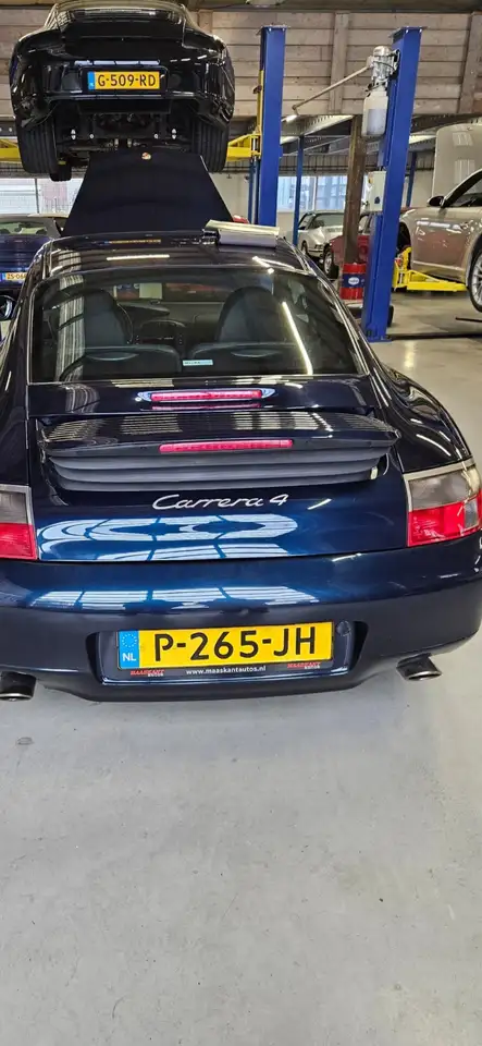 Porsche 911 3.4 Coupé Carrera 4, foto 5