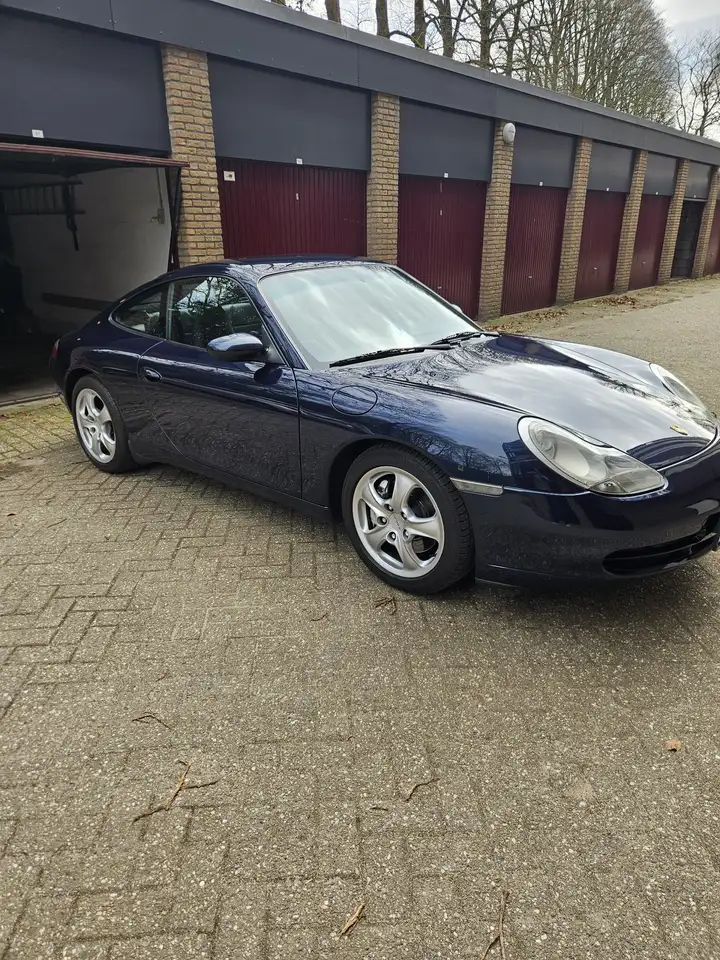 Porsche 911 3.4 Coupé Carrera 4, foto 10