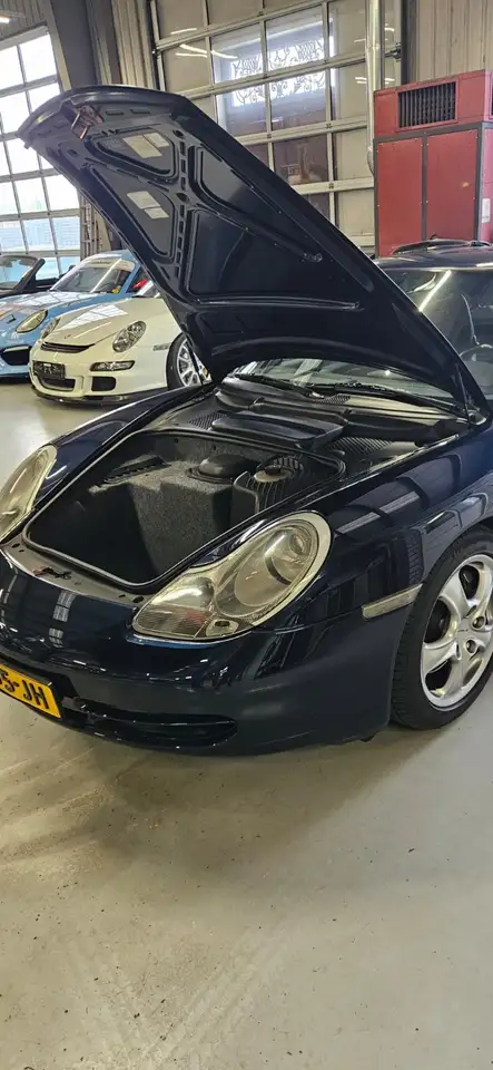 Porsche 911 3.4 Coupé Carrera 4, foto 4