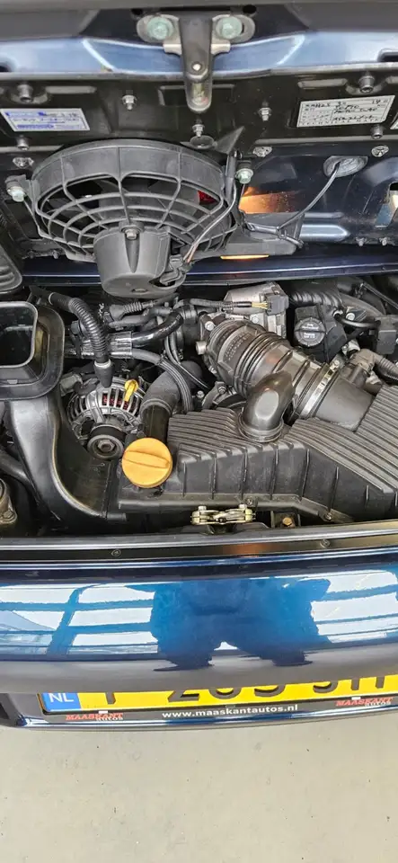 Porsche 911 3.4 Coupé Carrera 4, foto 6