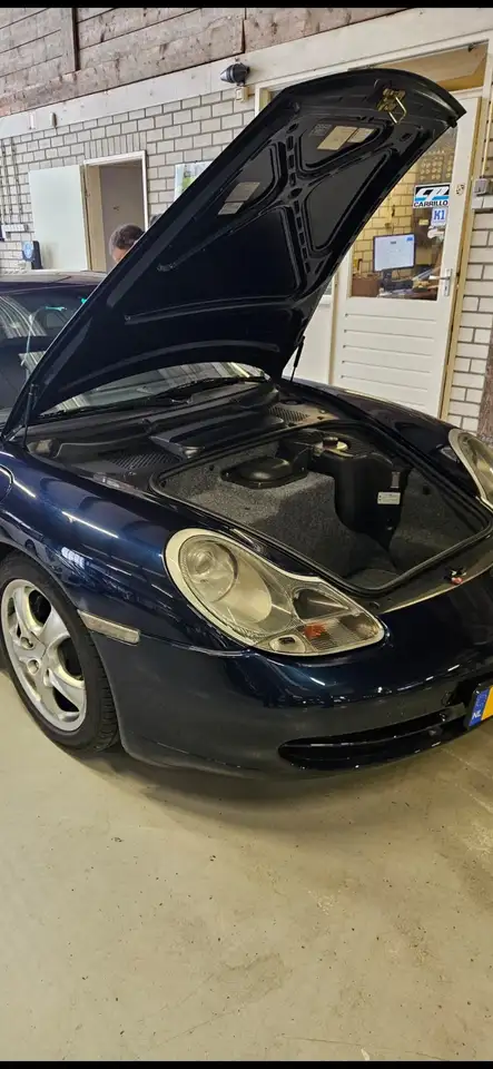 Porsche 911 3.4 Coupé Carrera 4, foto 3