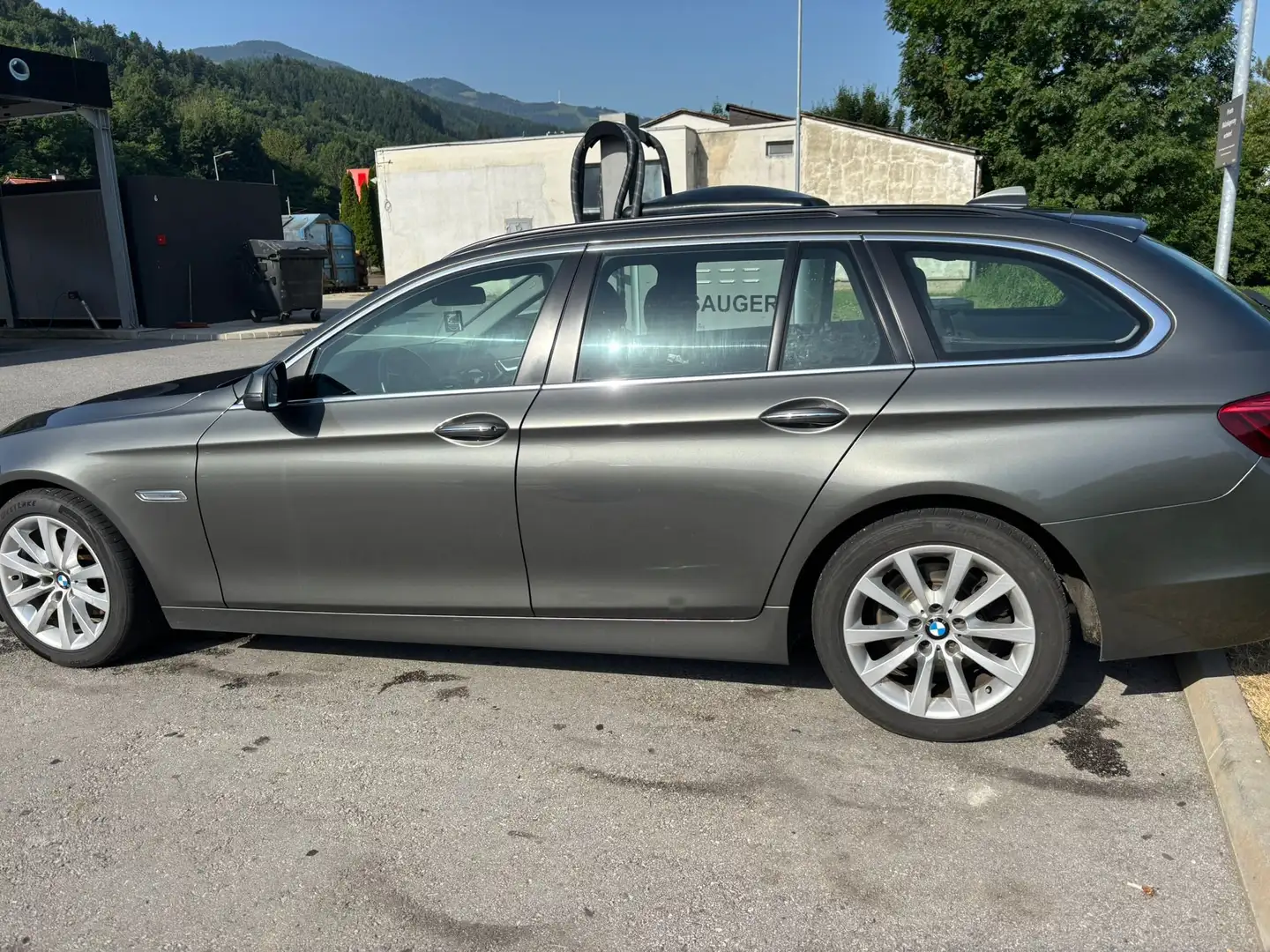 BMW 518 518d Touring Österreich-Paket Aut. Österreic Grau - 1
