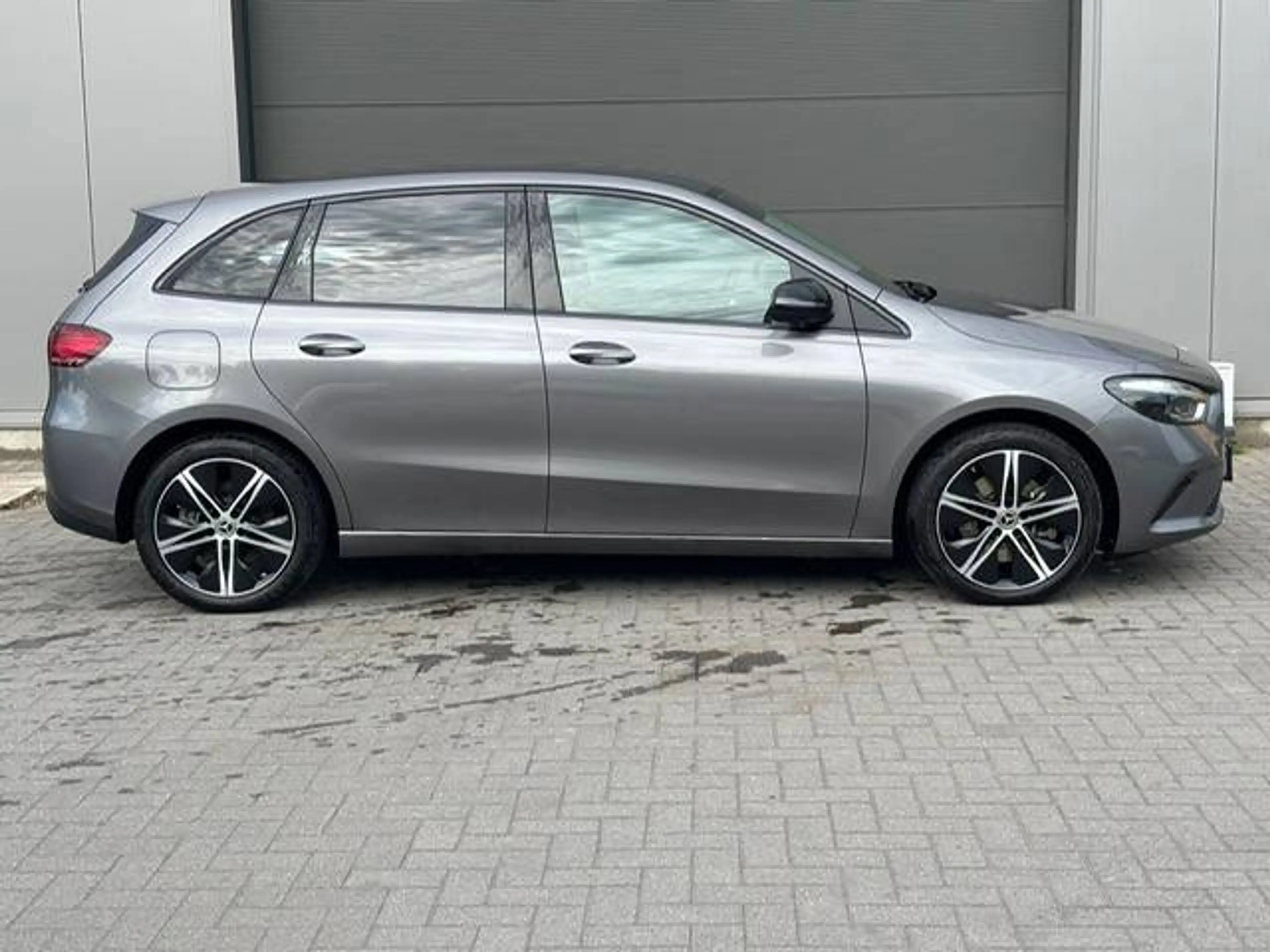 Mercedes-Benz B 250 Adaptive cruise controle/camera/LED/navigatie — photo 4