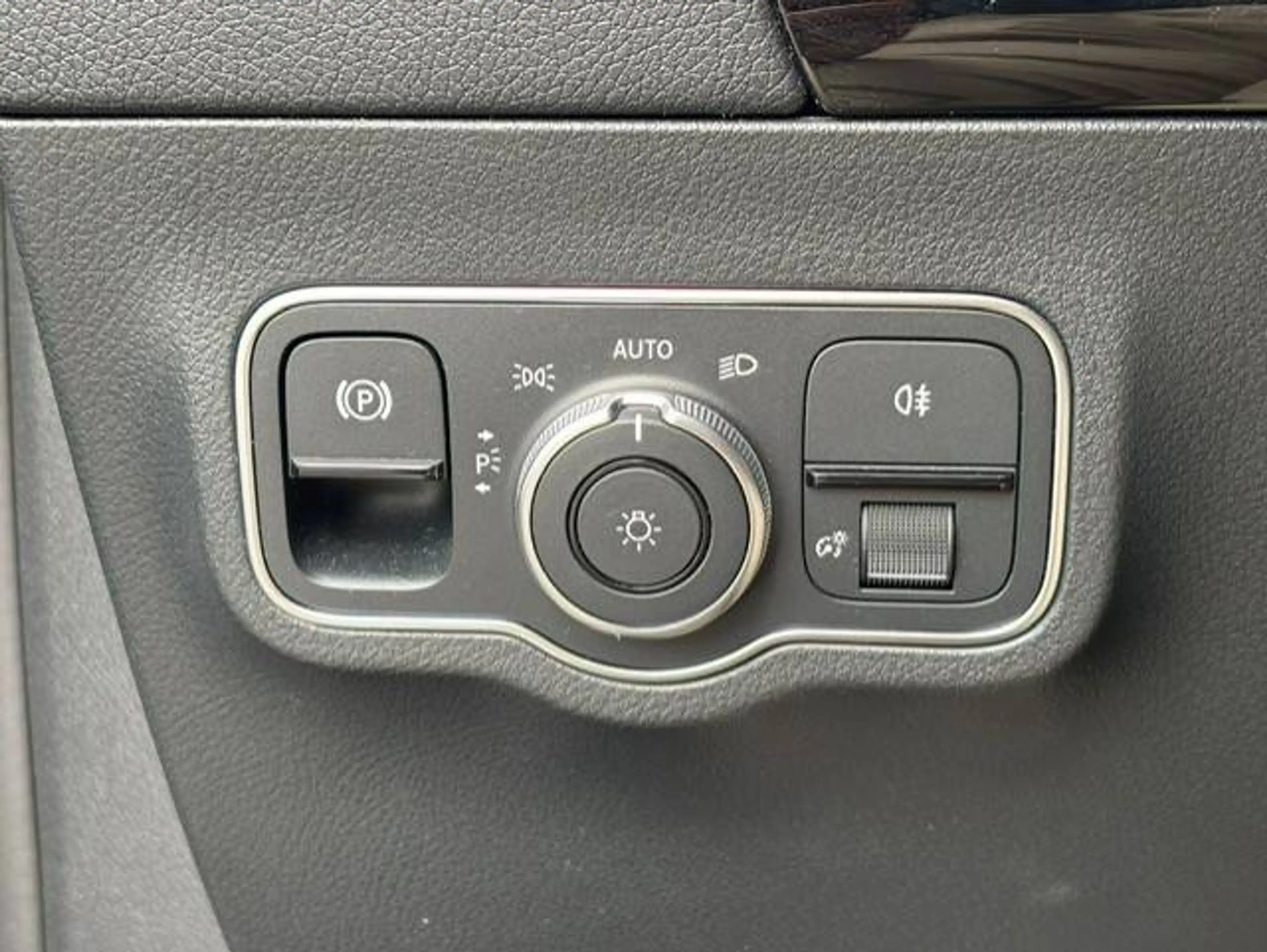 Mercedes-Benz B 250 Adaptive cruise controle/camera/LED/navigatie — photo 7