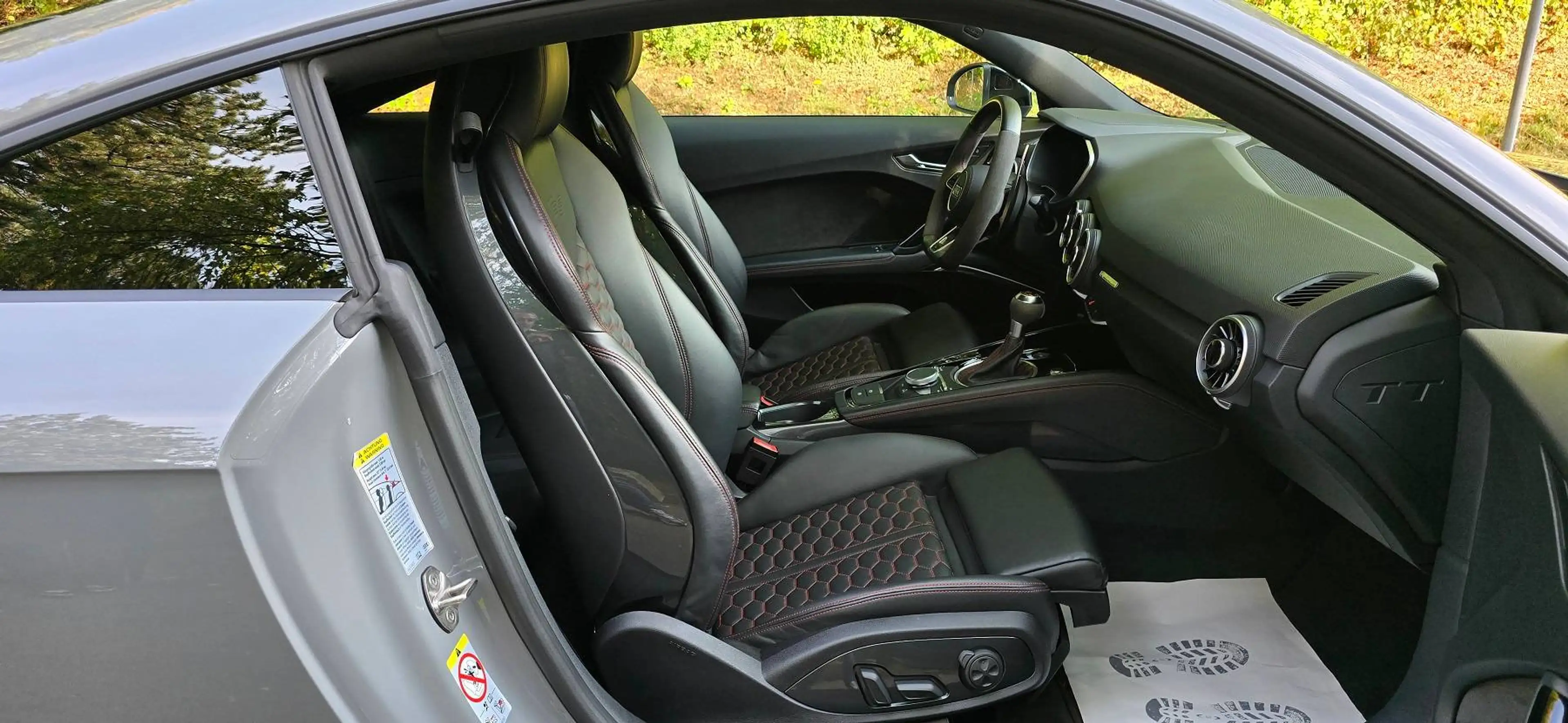 Audi TT RS Audi TT Coupe quattro S tronic — photo 10