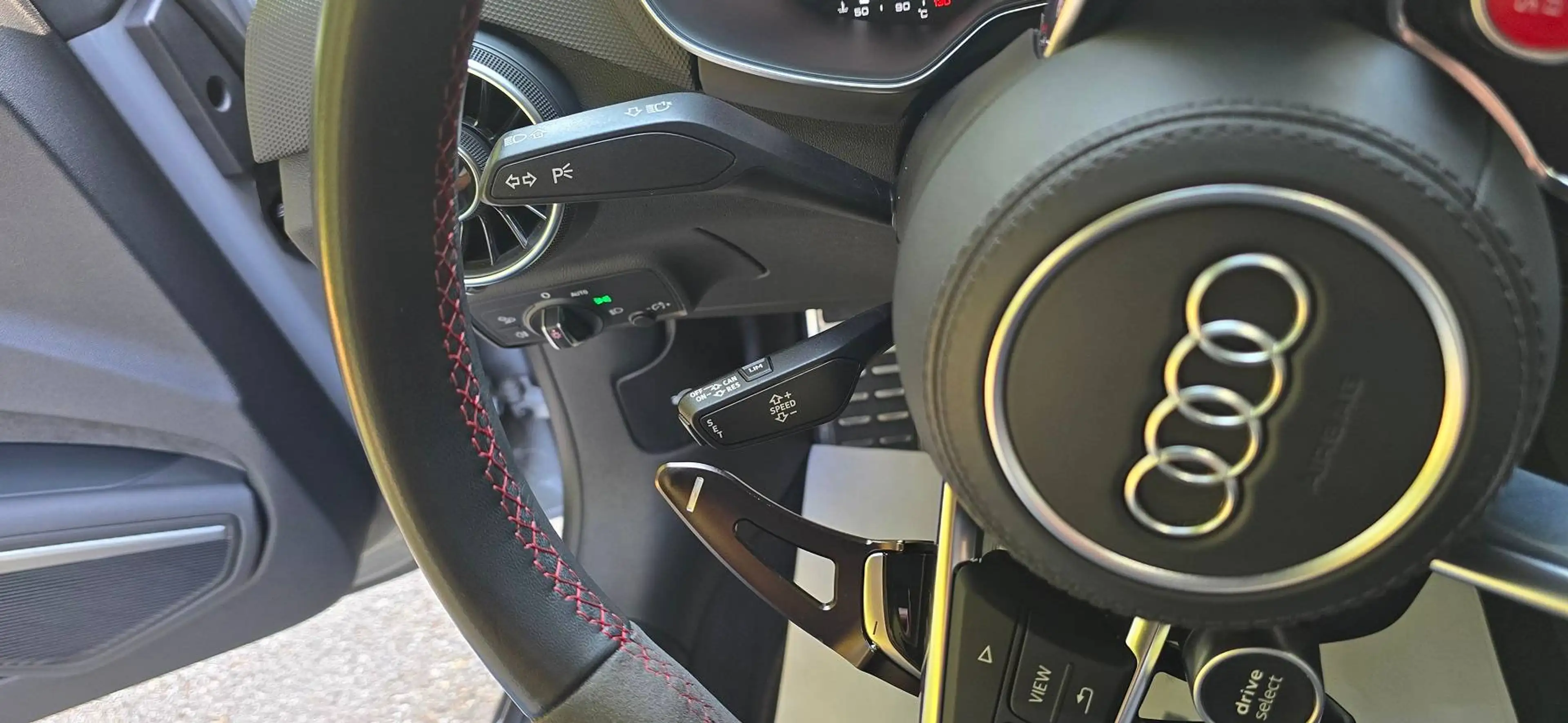 Audi TT RS Audi TT Coupe quattro S tronic — photo 15