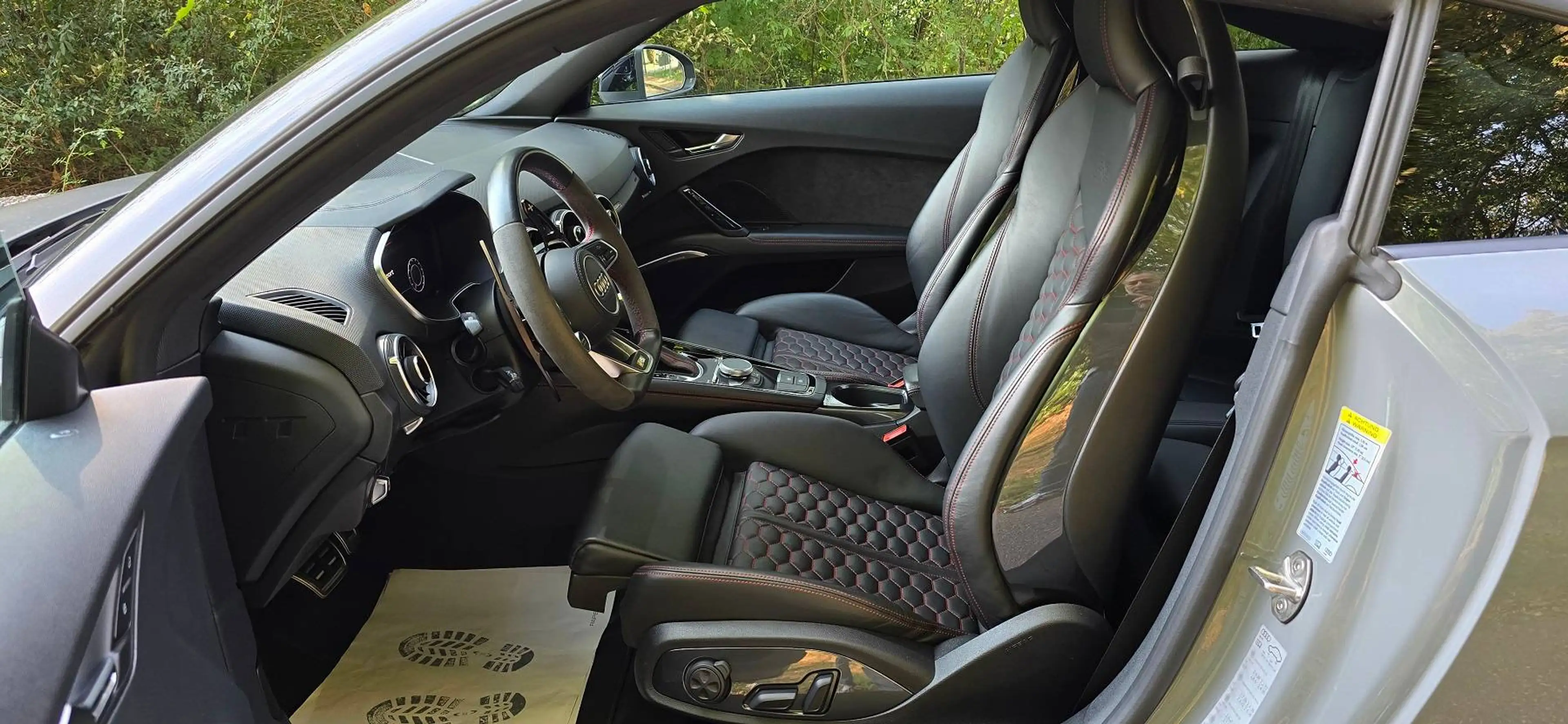 Audi TT RS Audi TT Coupe quattro S tronic — photo 9