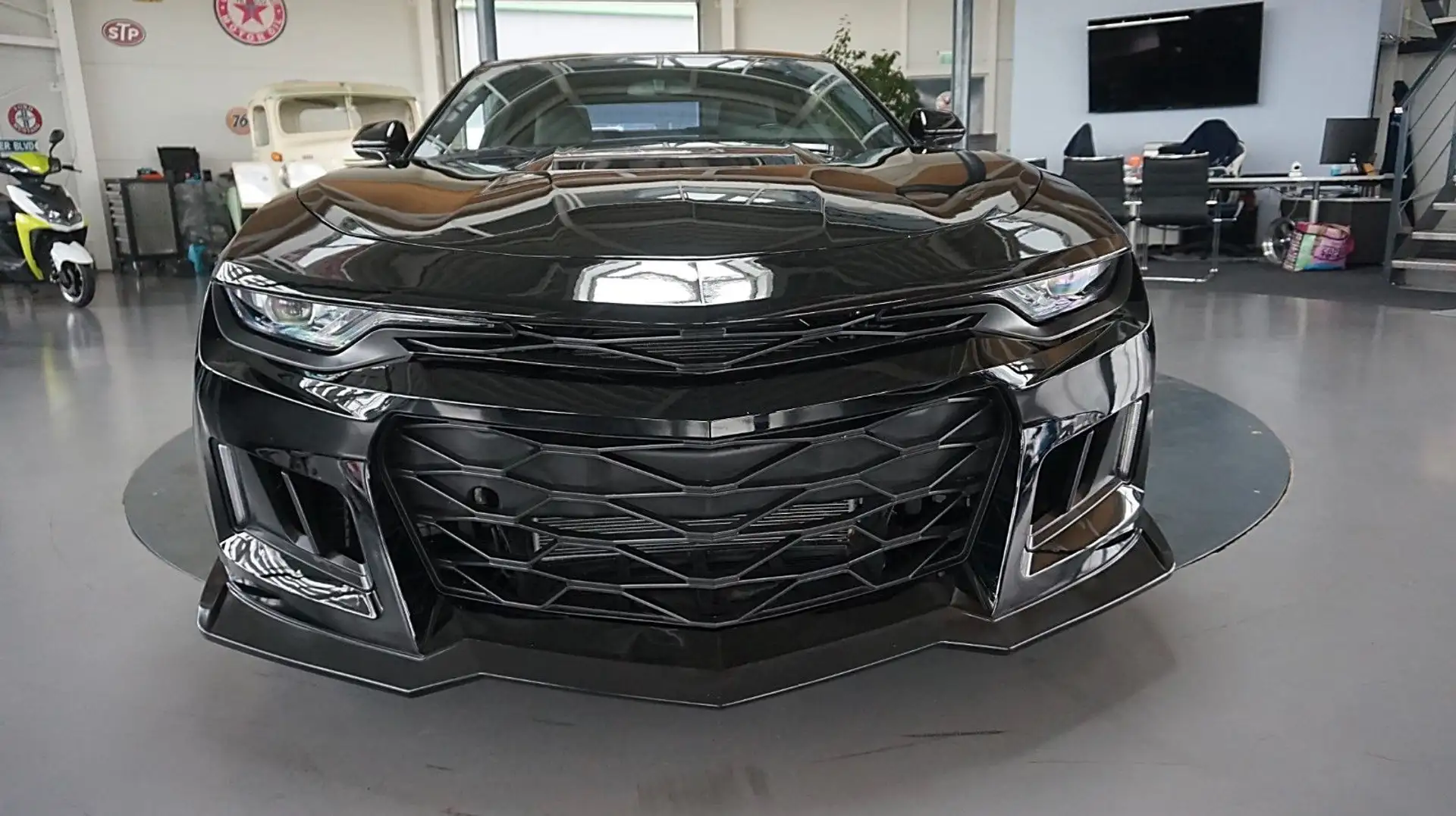 Chevrolet Camaro 6.2l V8 ZL1  Leder*Auto*Alu20*Xenon*Ez:22 Schwarz - 2