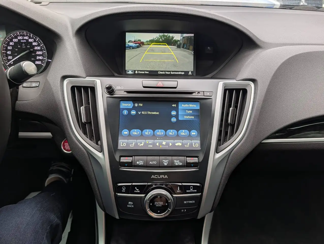 Acura TLX снимка Acura TLX