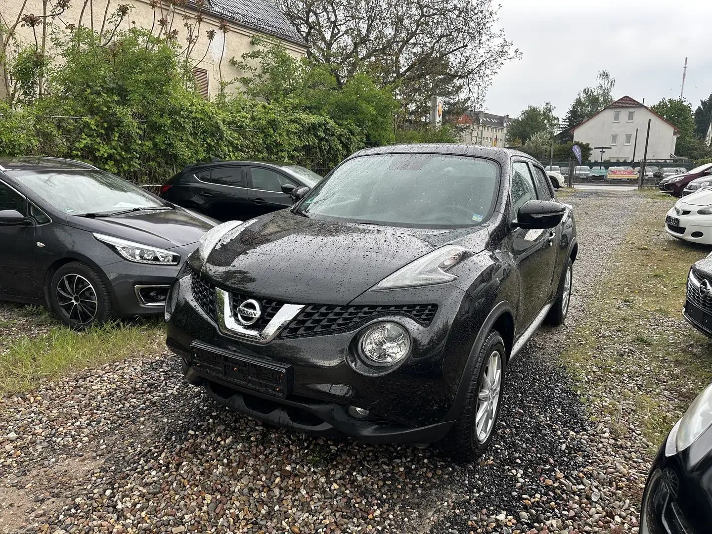 Nissan Juke Acenta Schwarz - 1