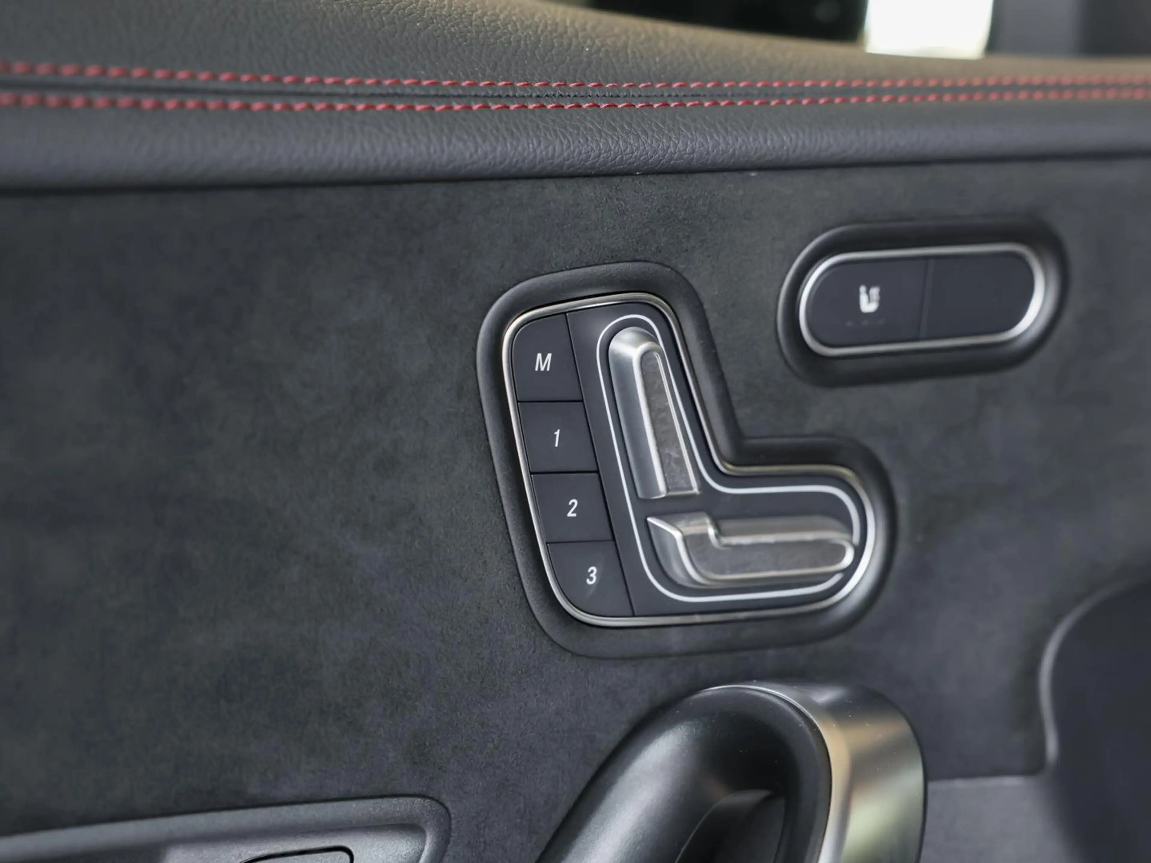 Mercedes-Benz CLA 200 AMG Night Keyless Ambiente Kamera LED — photo 14
