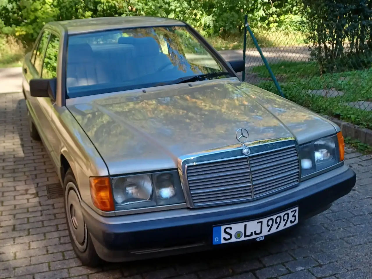 Mercedes-Benz 190 E 1.8, foto 2