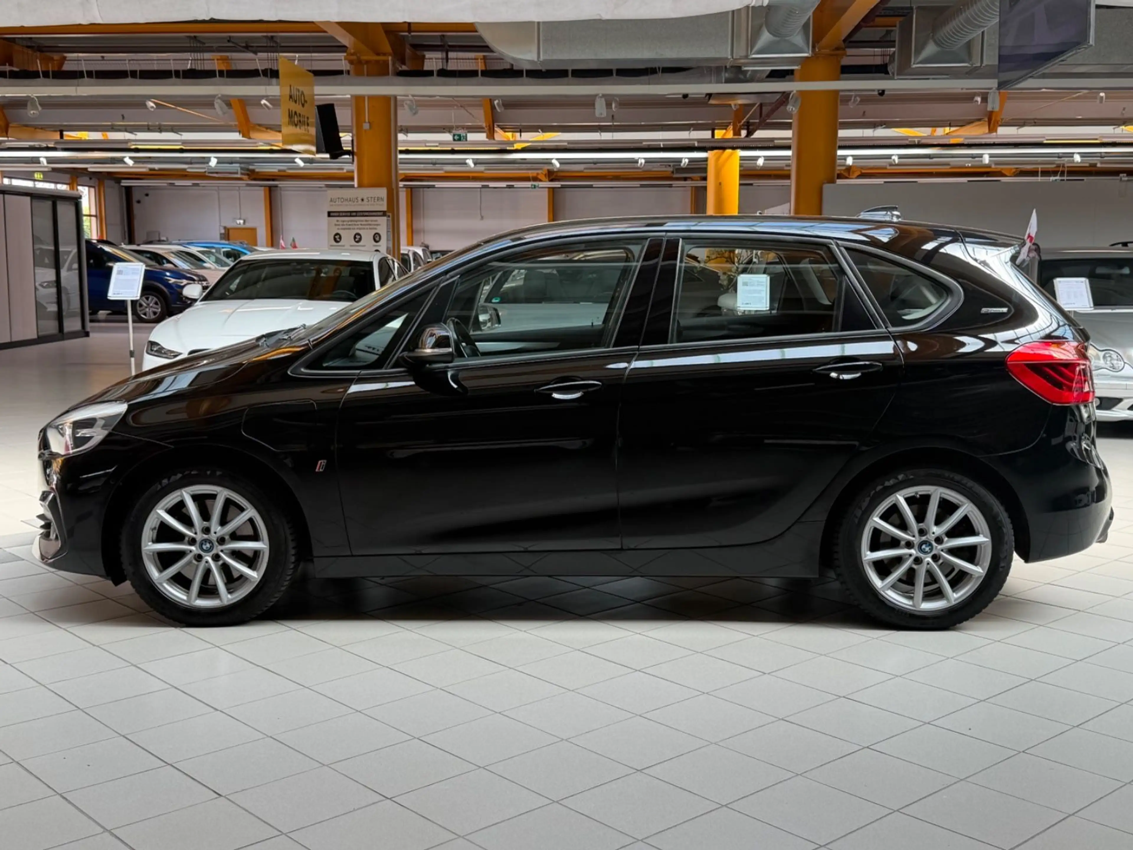 BMW 225 xe Active Tourer|Xenon|Navi|Klima|SHZ|PDC — photo 3