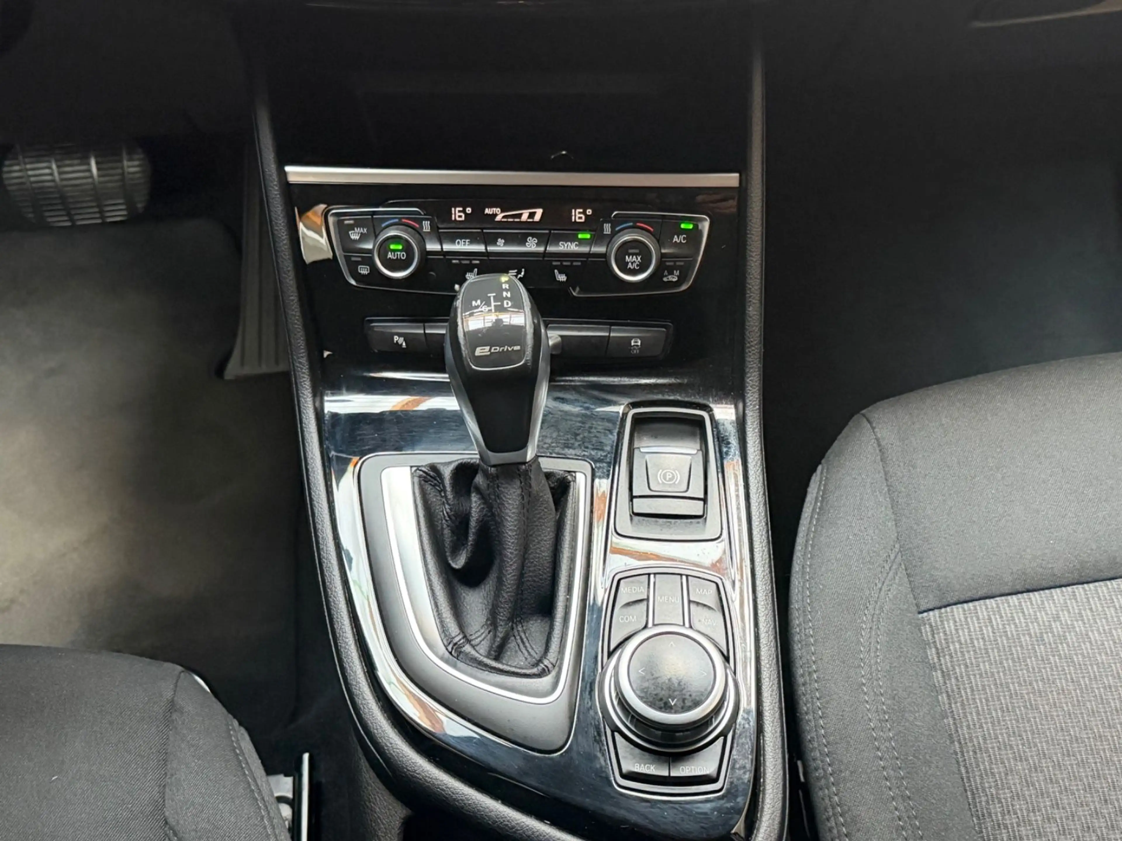 BMW 225 xe Active Tourer|Xenon|Navi|Klima|SHZ|PDC — photo 15