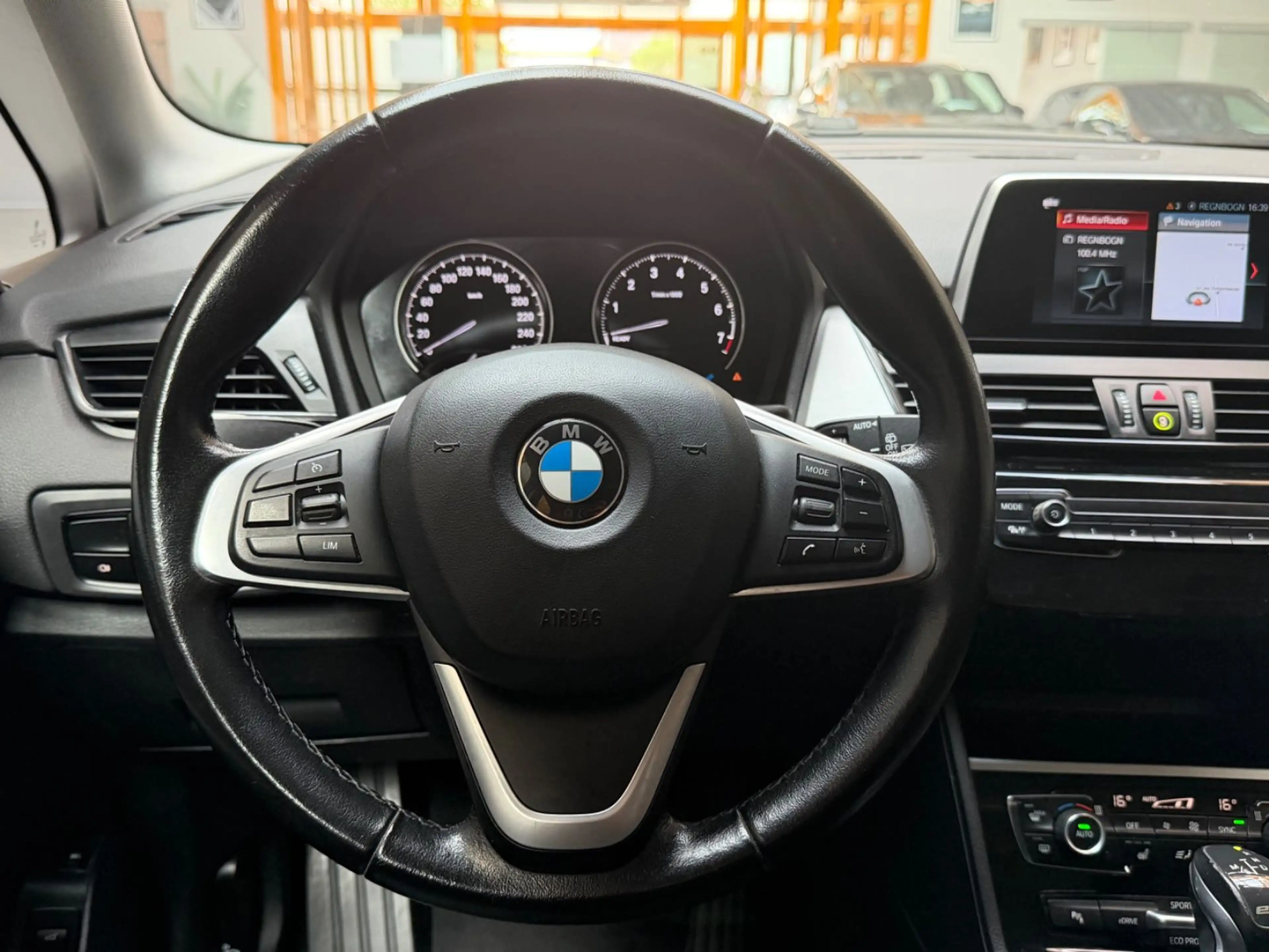 BMW 225 xe Active Tourer|Xenon|Navi|Klima|SHZ|PDC — photo 12