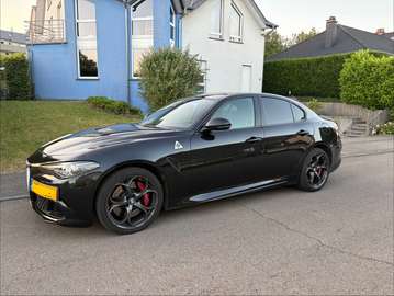 Giulia 2.9 V6 Bi-Turbo AT8 Quadrifoglio
