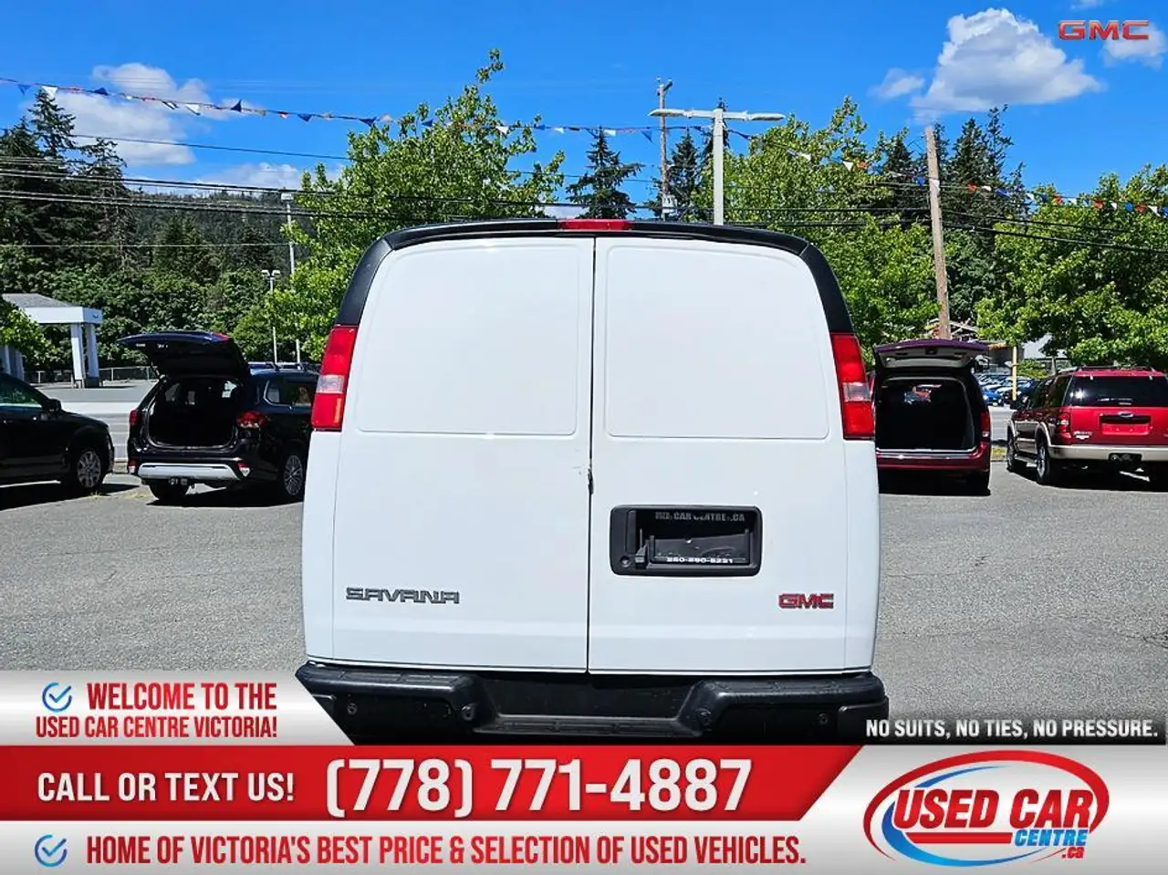 GMC Savana photo GMC Savana