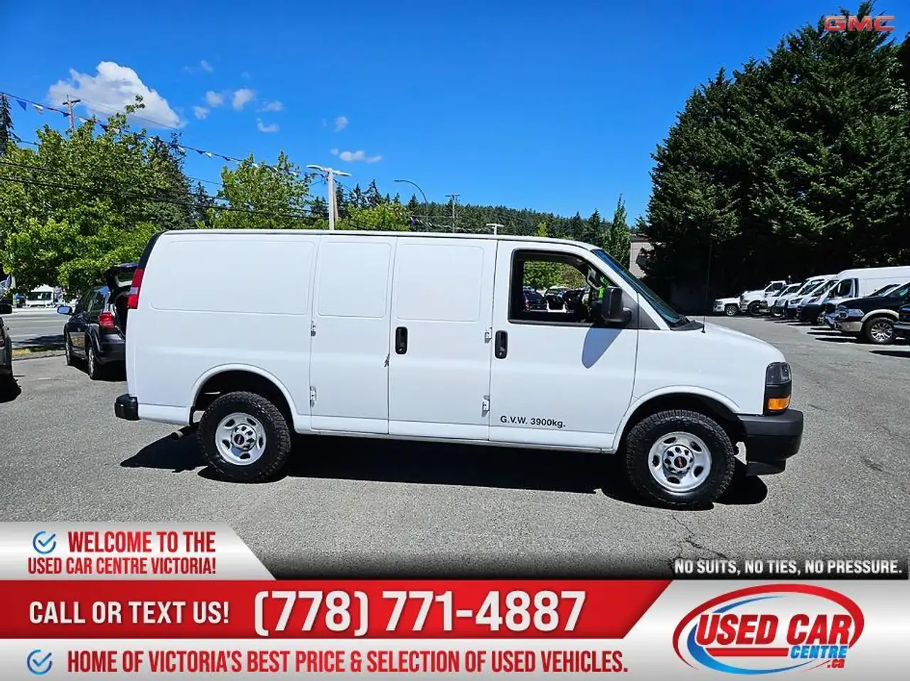 GMC Savana photo GMC Savana