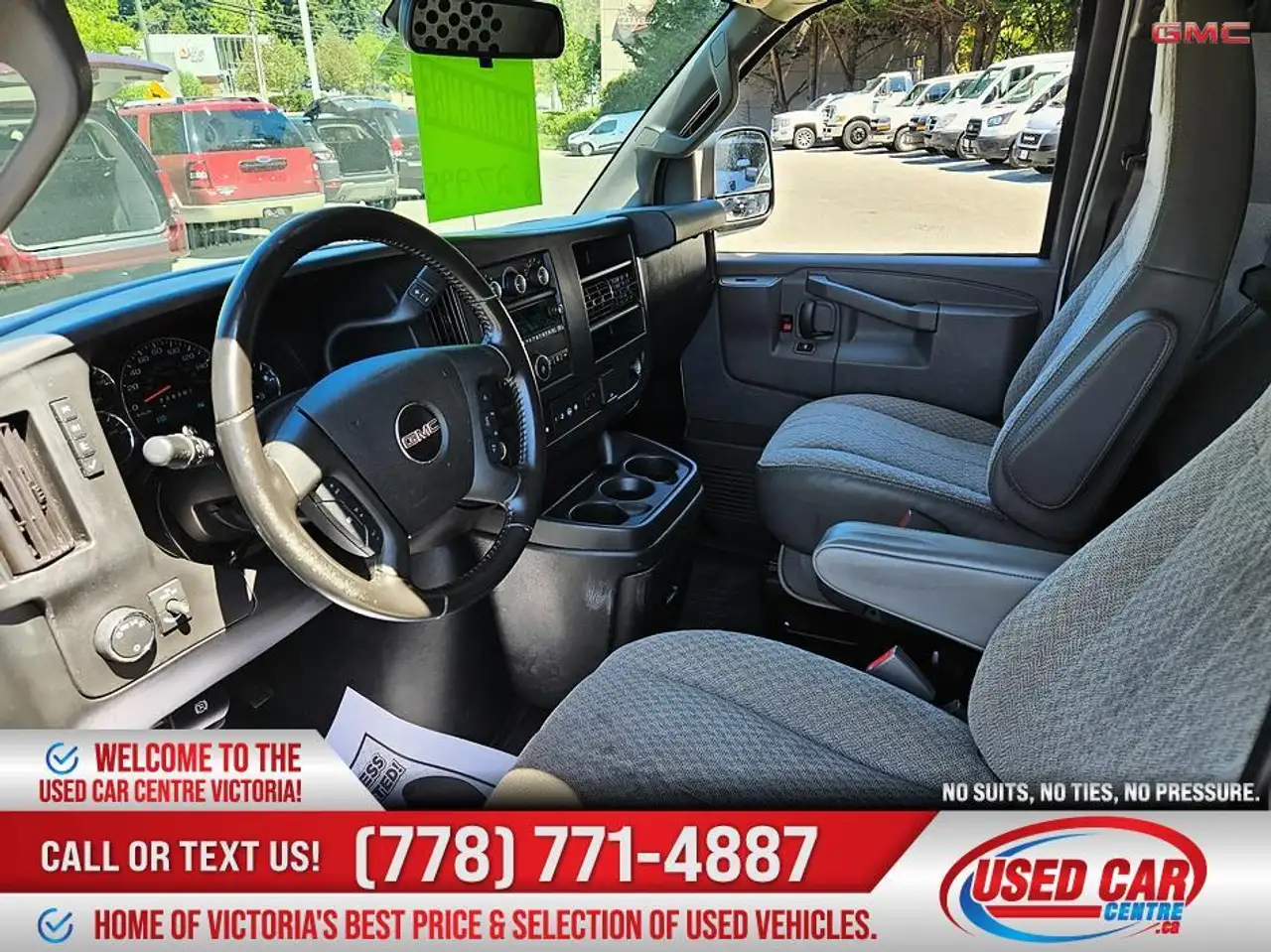 GMC Savana photo GMC Savana