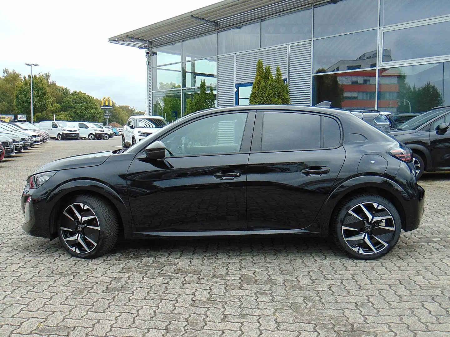 Peugeot 208 Hybrid 145 e-DSC6 GT Schwarz - 2