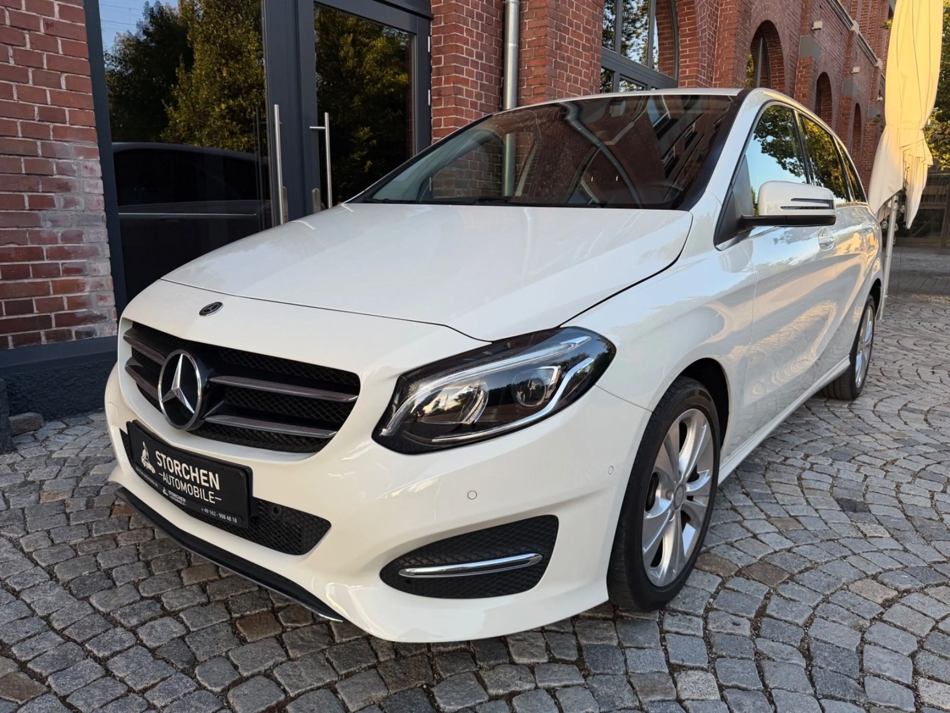 Mercedes-Benz B 220 4Matic Urban *Kamera*1.Hand*Navi*Tempomat* — photo 6