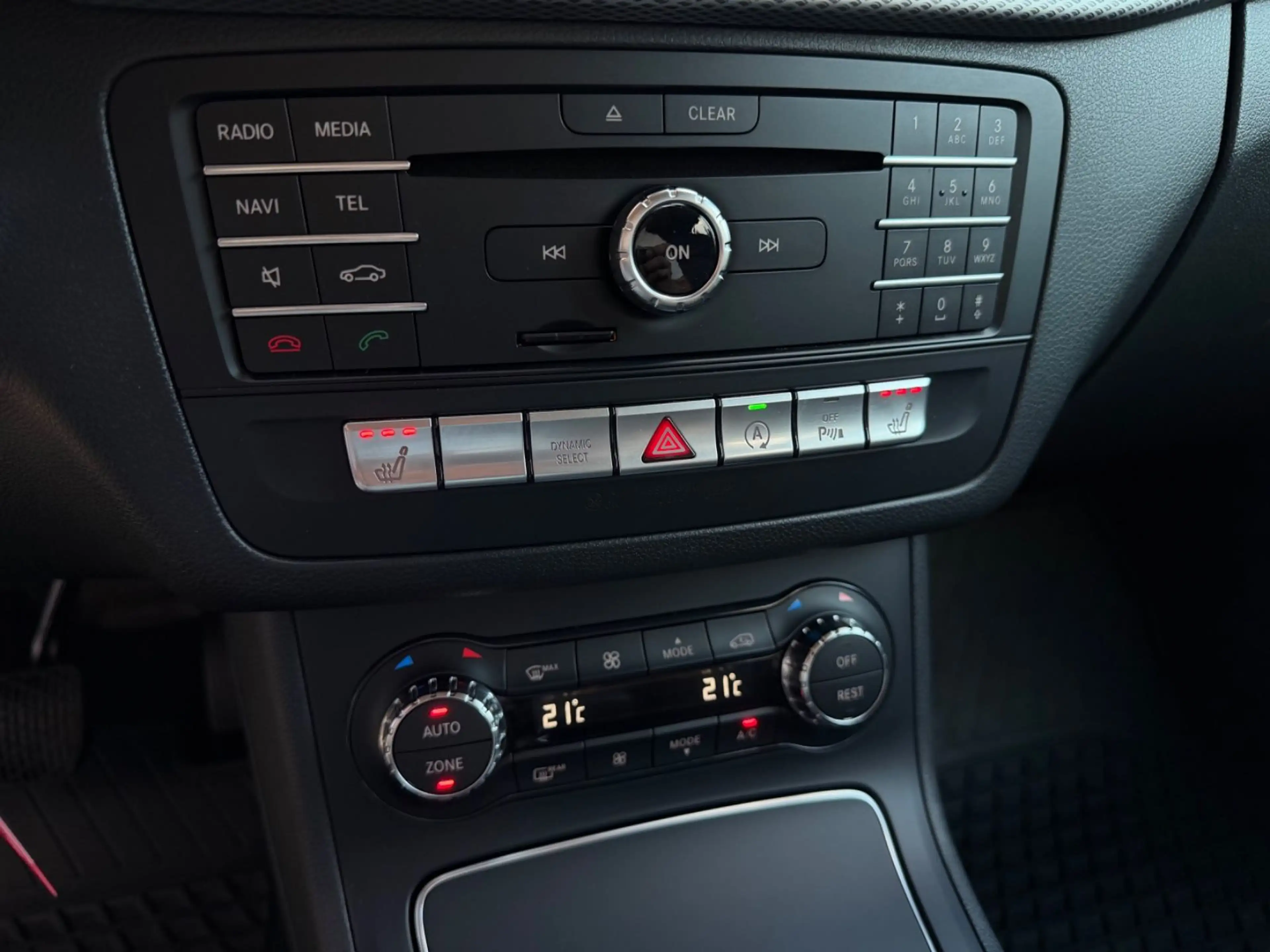Mercedes-Benz B 220 4Matic Urban *Kamera*1.Hand*Navi*Tempomat* — photo 13