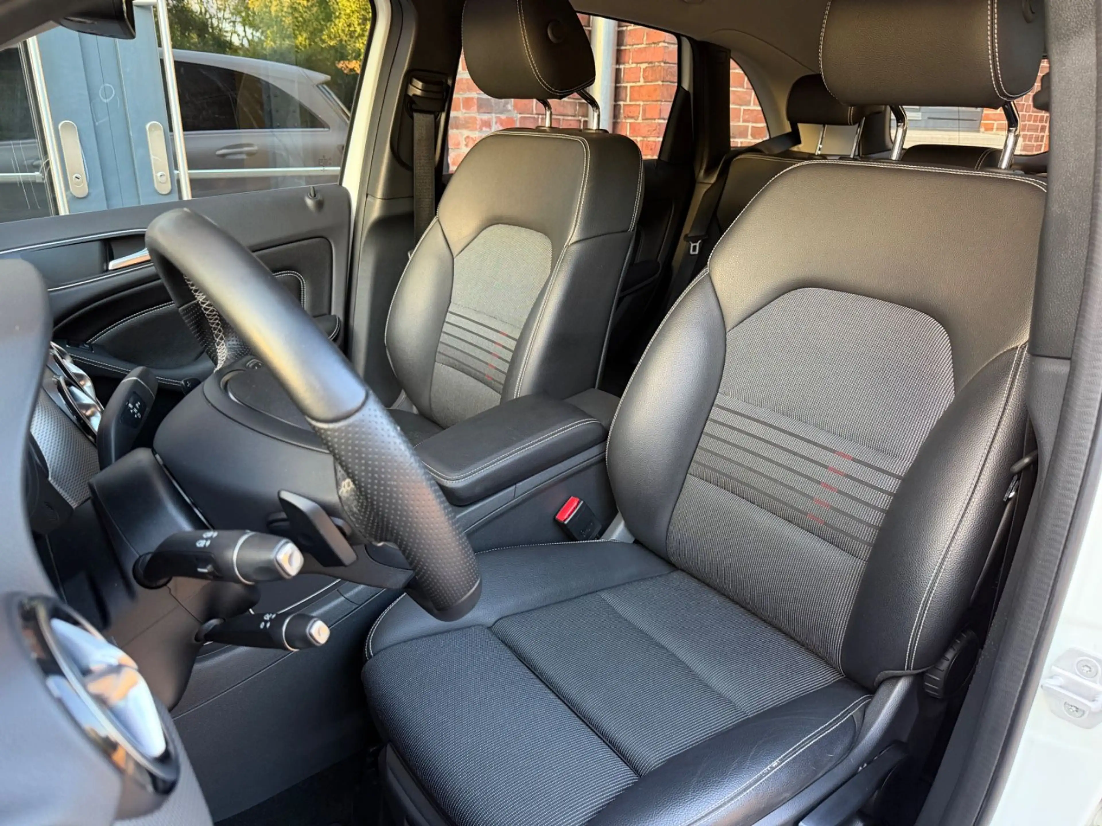 Mercedes-Benz B 220 4Matic Urban *Kamera*1.Hand*Navi*Tempomat* — photo 8