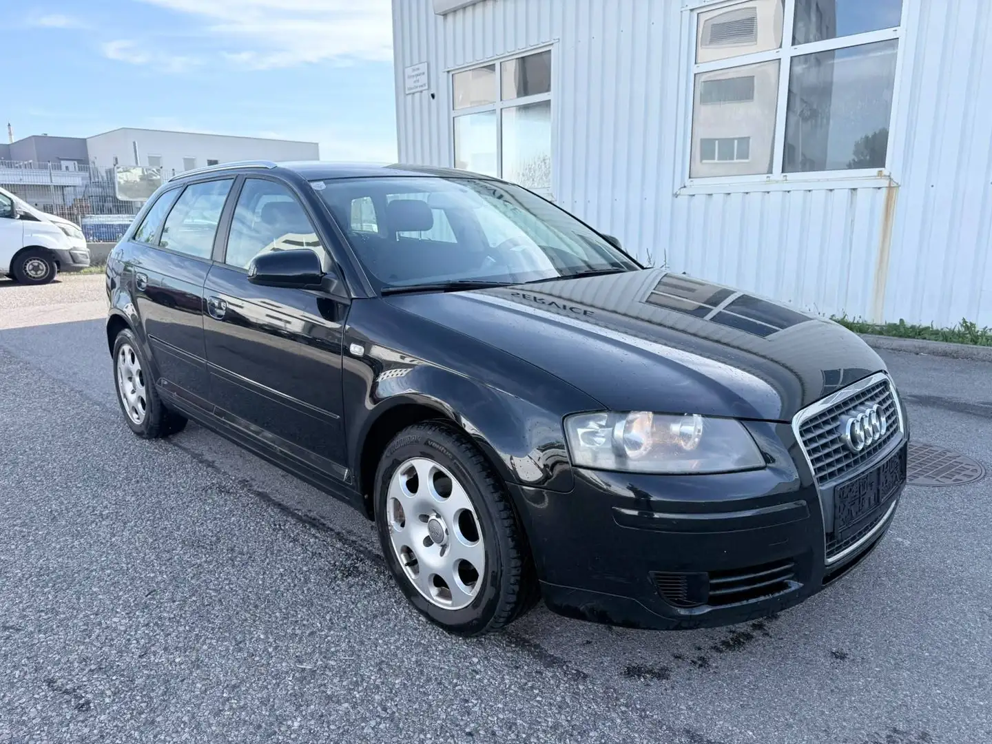 Audi A3 A3 SB Attraction 1,9 TDI DPF Schwarz - 1