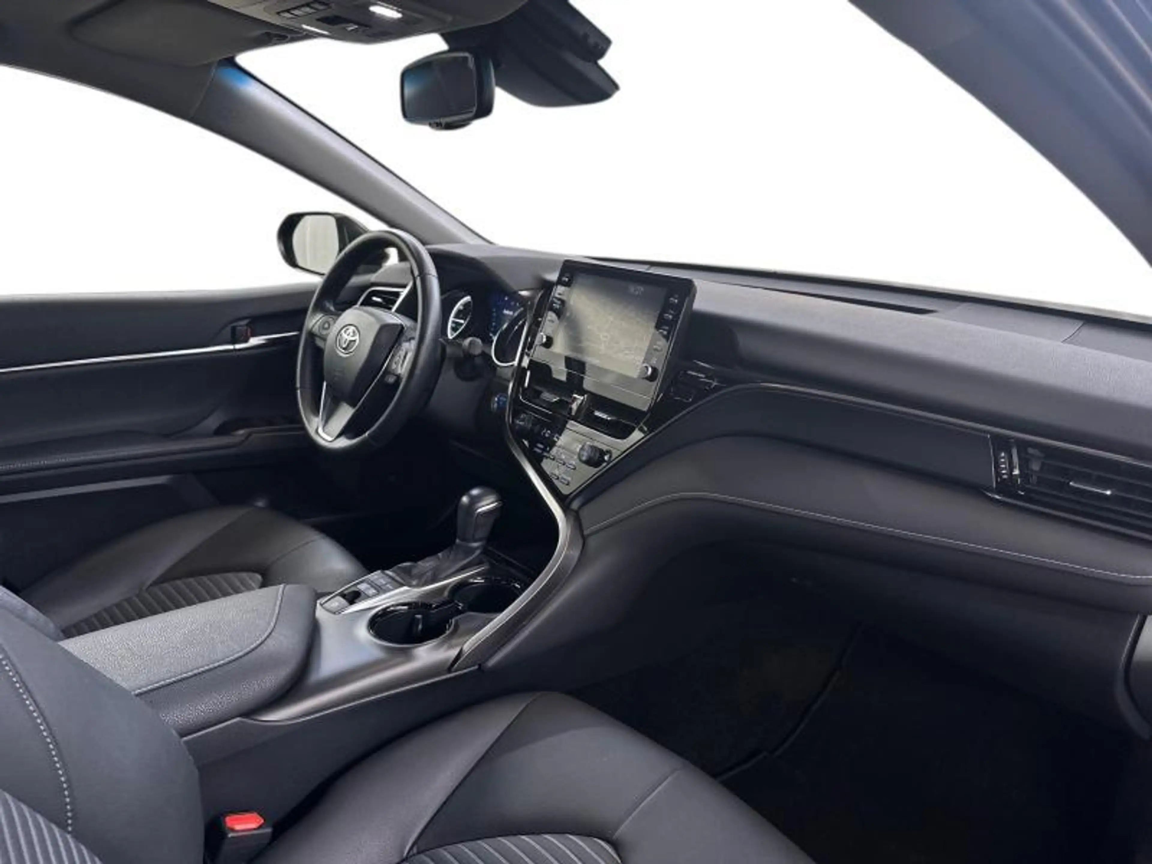 Toyota Camry 218hp HEV Dynamic Plus | carplay — photo 8