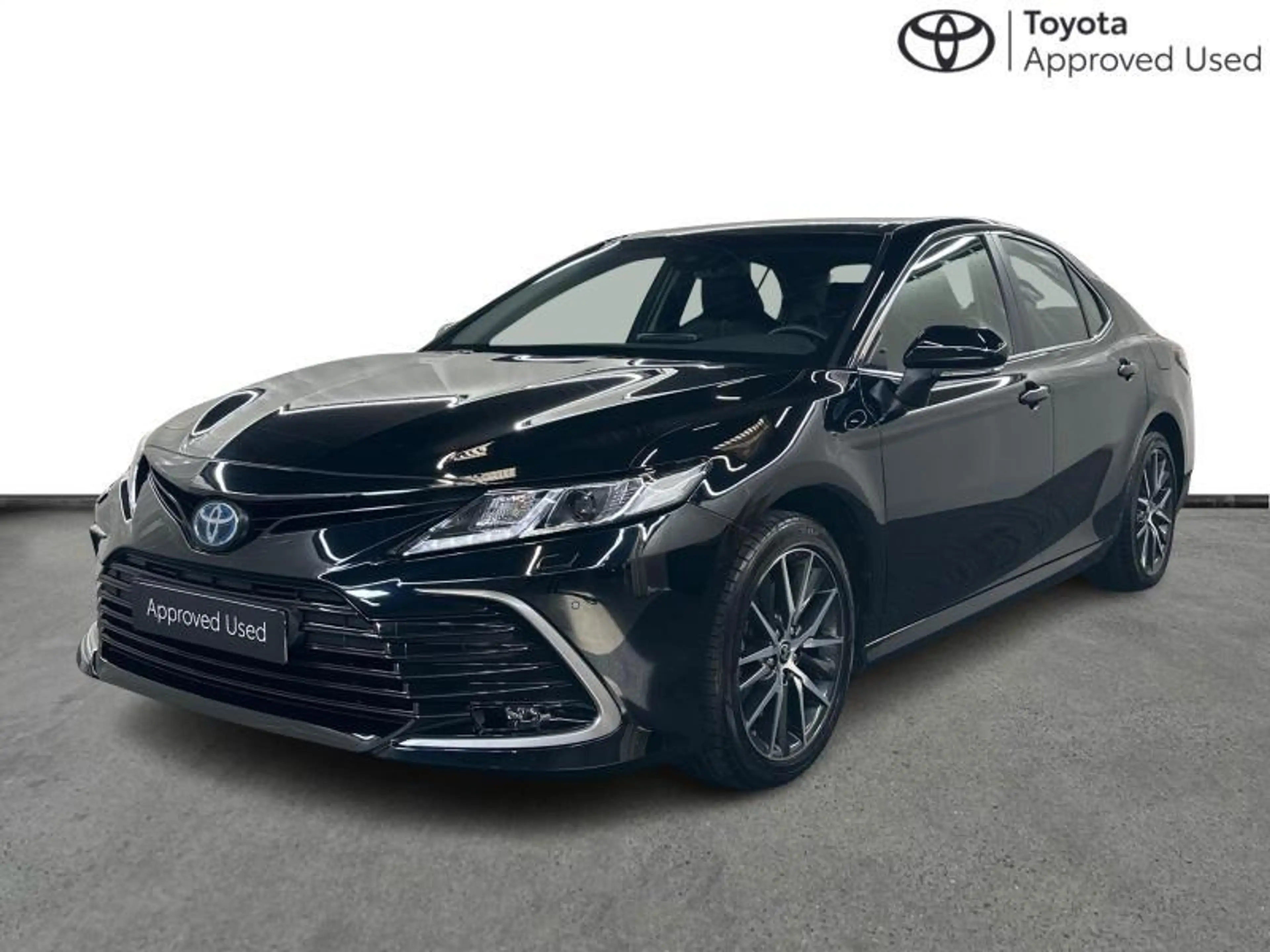 Toyota Camry 218hp HEV Dynamic Plus | carplay