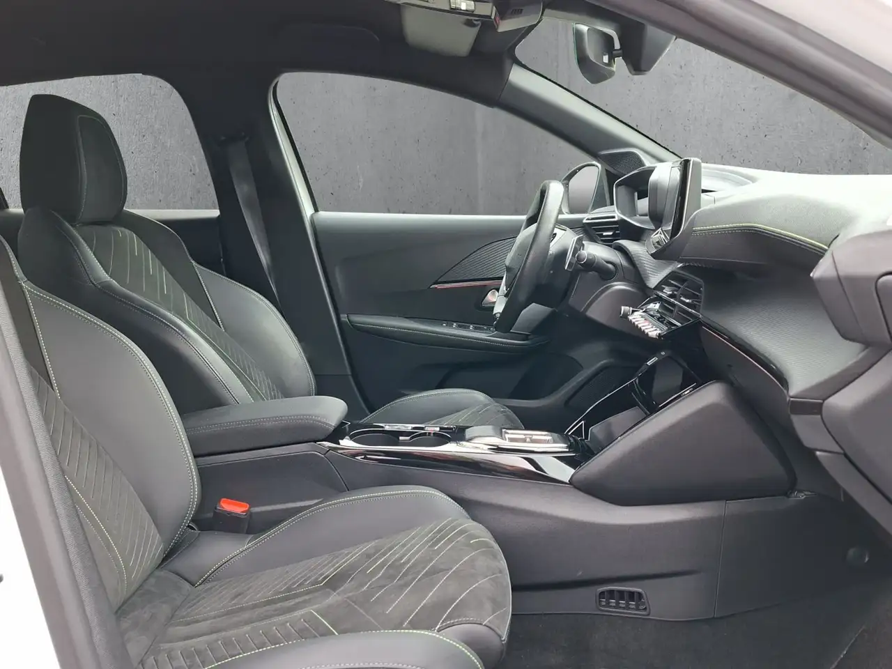 Peugeot 208 1.2 Hybrid 136 GT, миниатюра 17