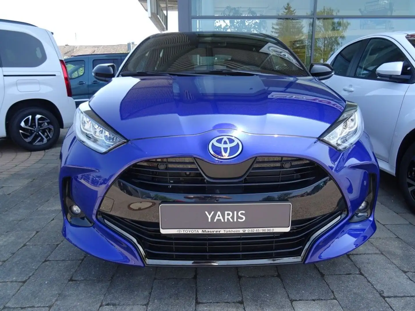 Toyota Yaris Hybrid 130 1.5 VVT-i Style Plus Blau - 2