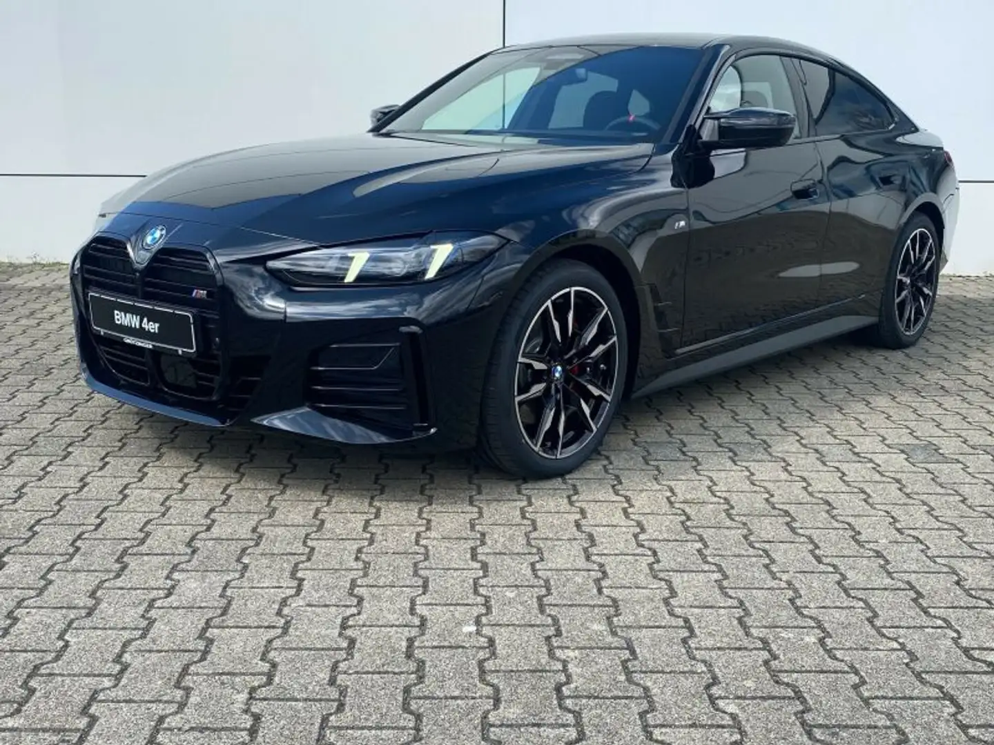 BMW 440 Mi xDrive crna - 2