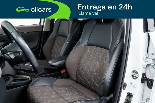 Toyota Yaris Cross view 14