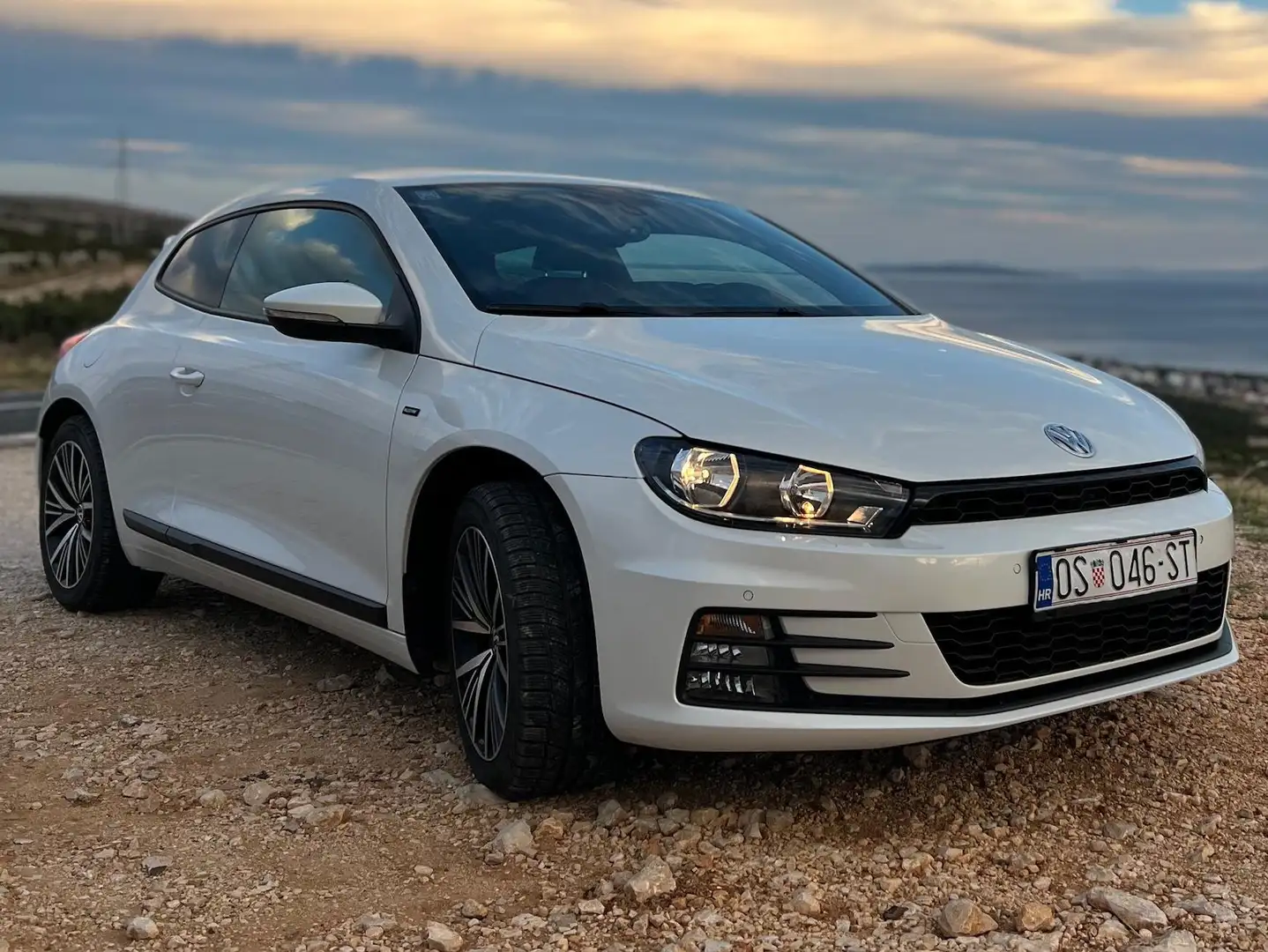 Volkswagen Scirocco Scirocco 1.4 TSI BlueMotion Technology Allstar Wit - 2