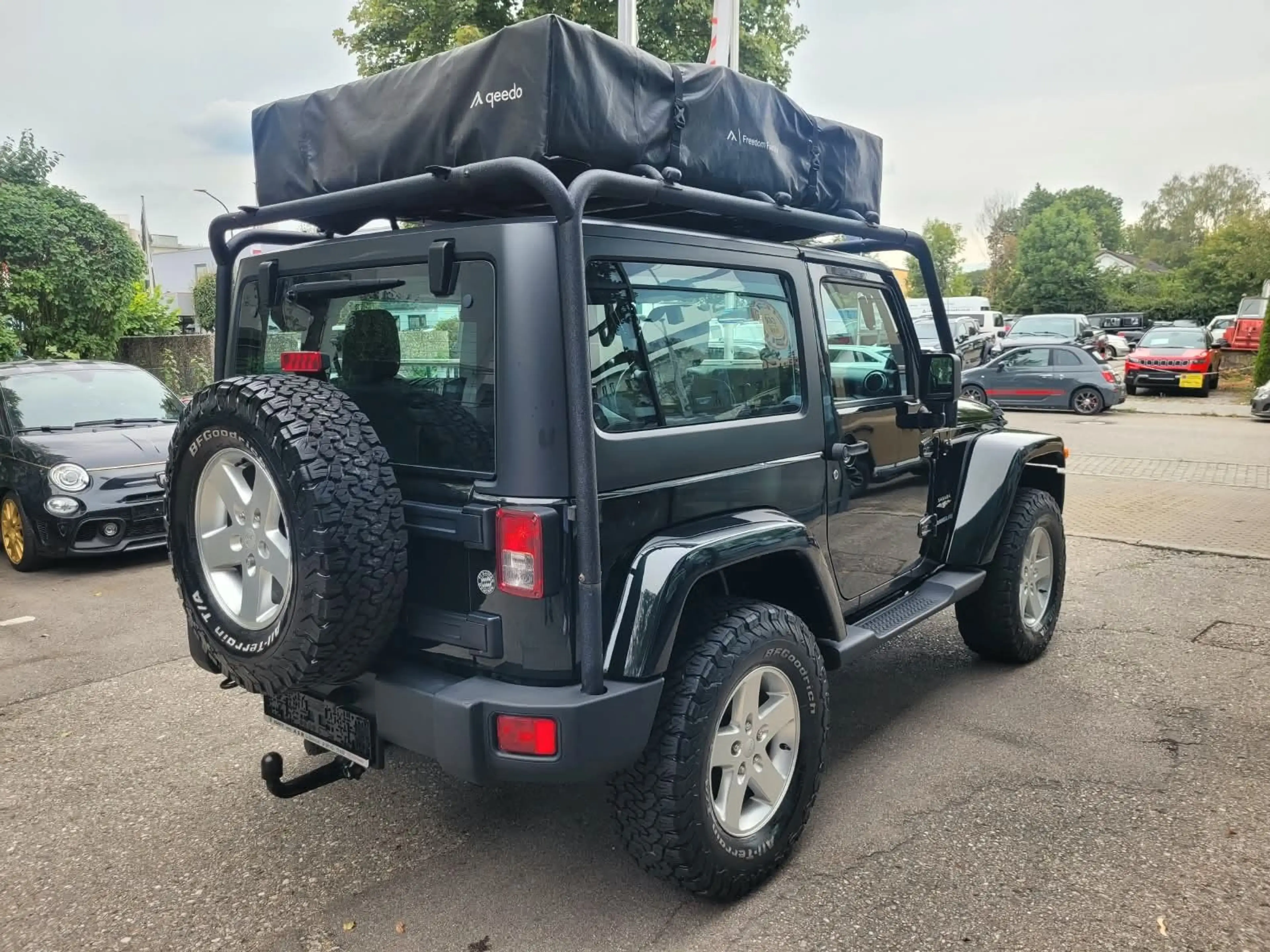 Jeep Wrangler / Wrangler Unlimited Sahara Cabrio — photo 3