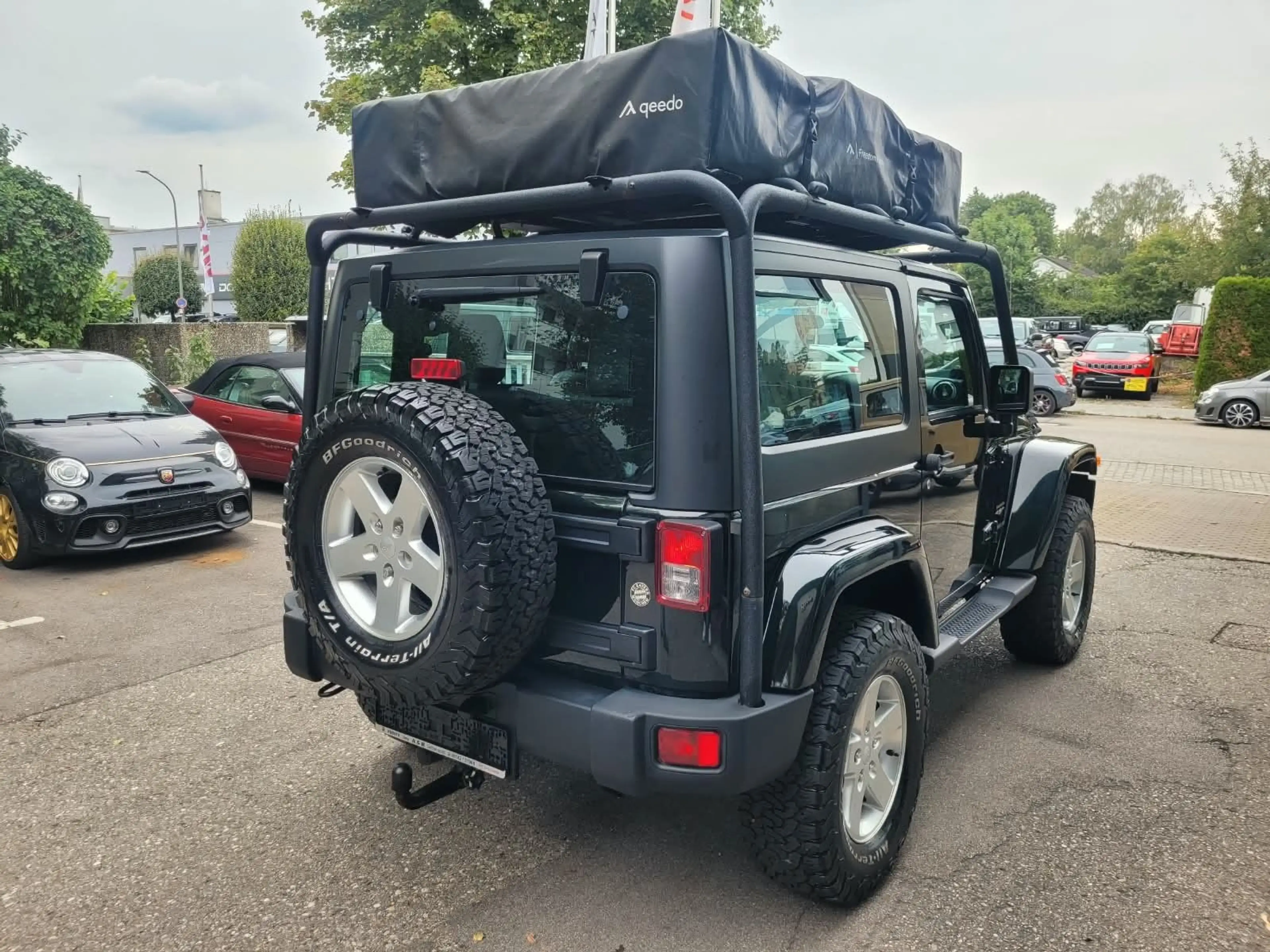 Jeep Wrangler / Wrangler Unlimited Sahara Cabrio — photo 4