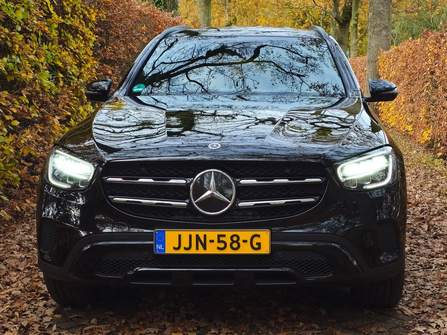 Mercedes-Benz GLC 300 GLC 300e AIR-BODY-CONTROL!  4X4 MBUX Trekhaak Zwart - 1