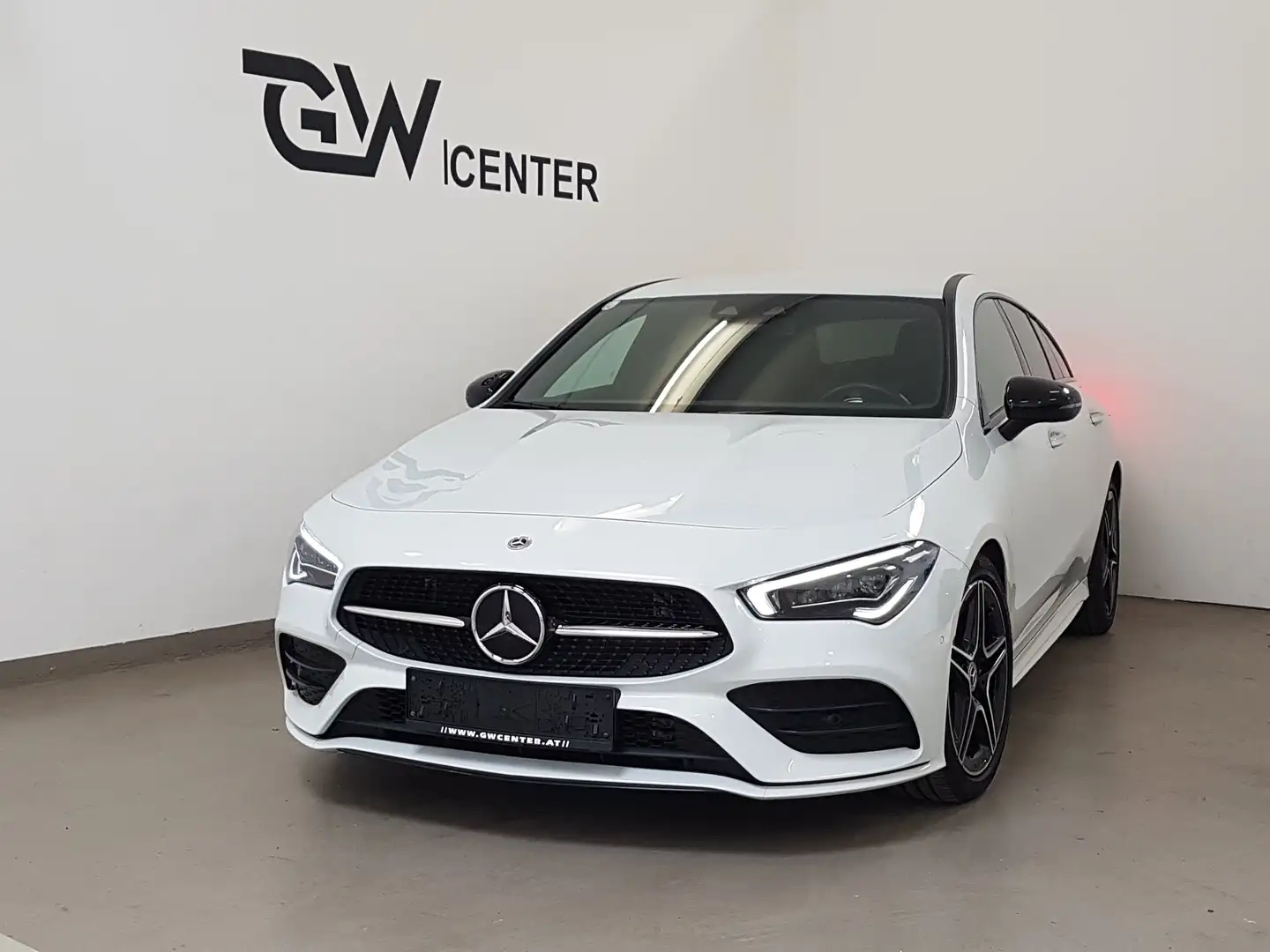 Mercedes-Benz CLA 220 d Shooting Brake AMG Line Digitalweiß Blanc - 2