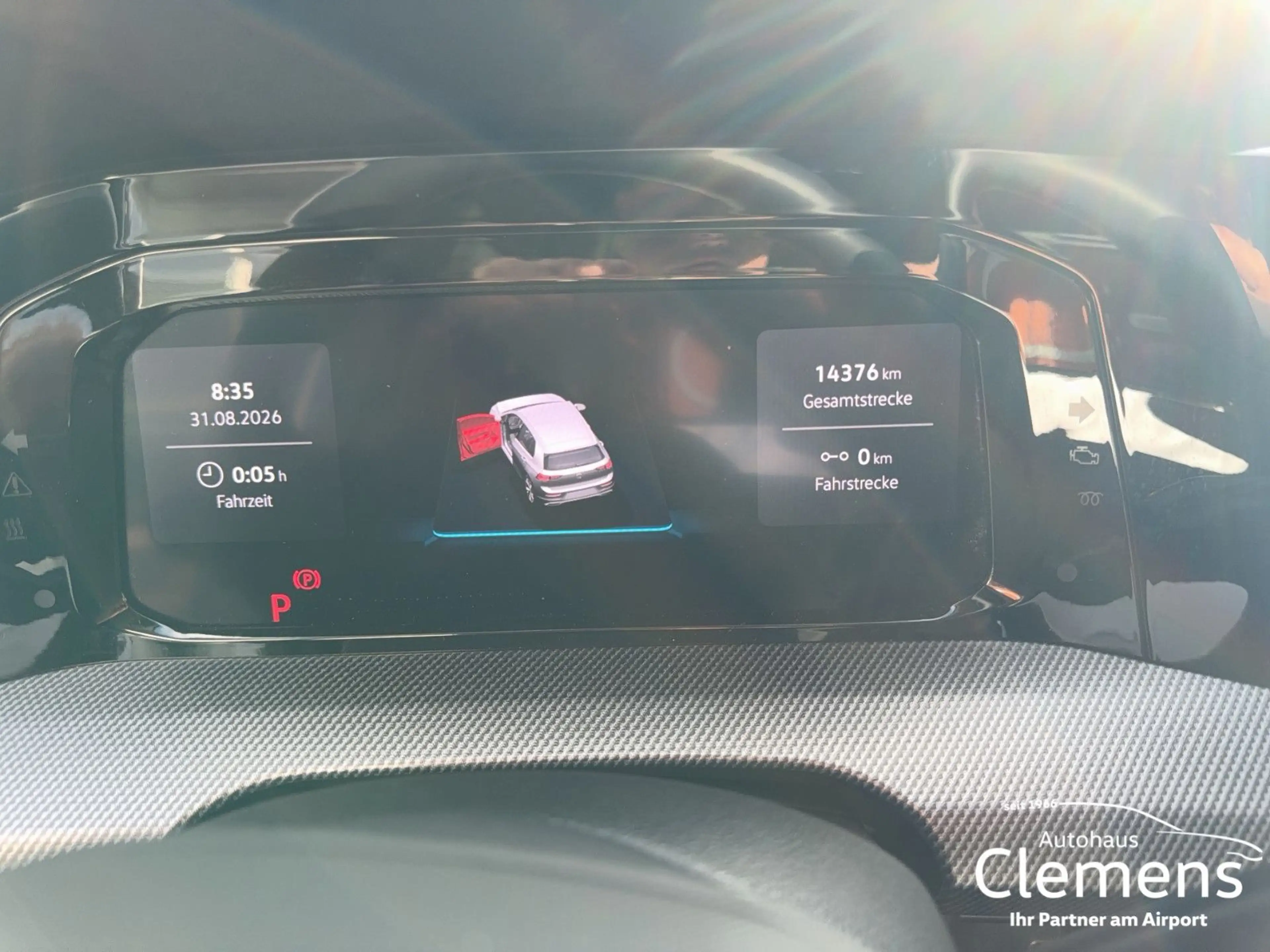 Volkswagen Golf 1.5 eTSI 110 kW R-Line BLACK STYLE — photo 10