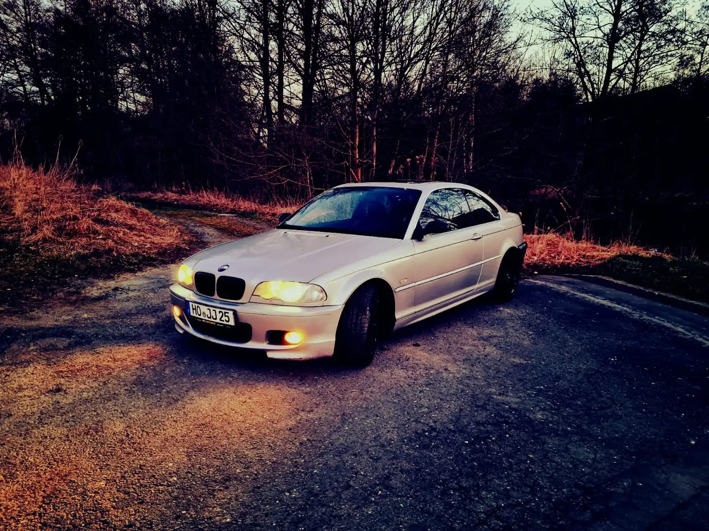 BMW 323 323i - 2