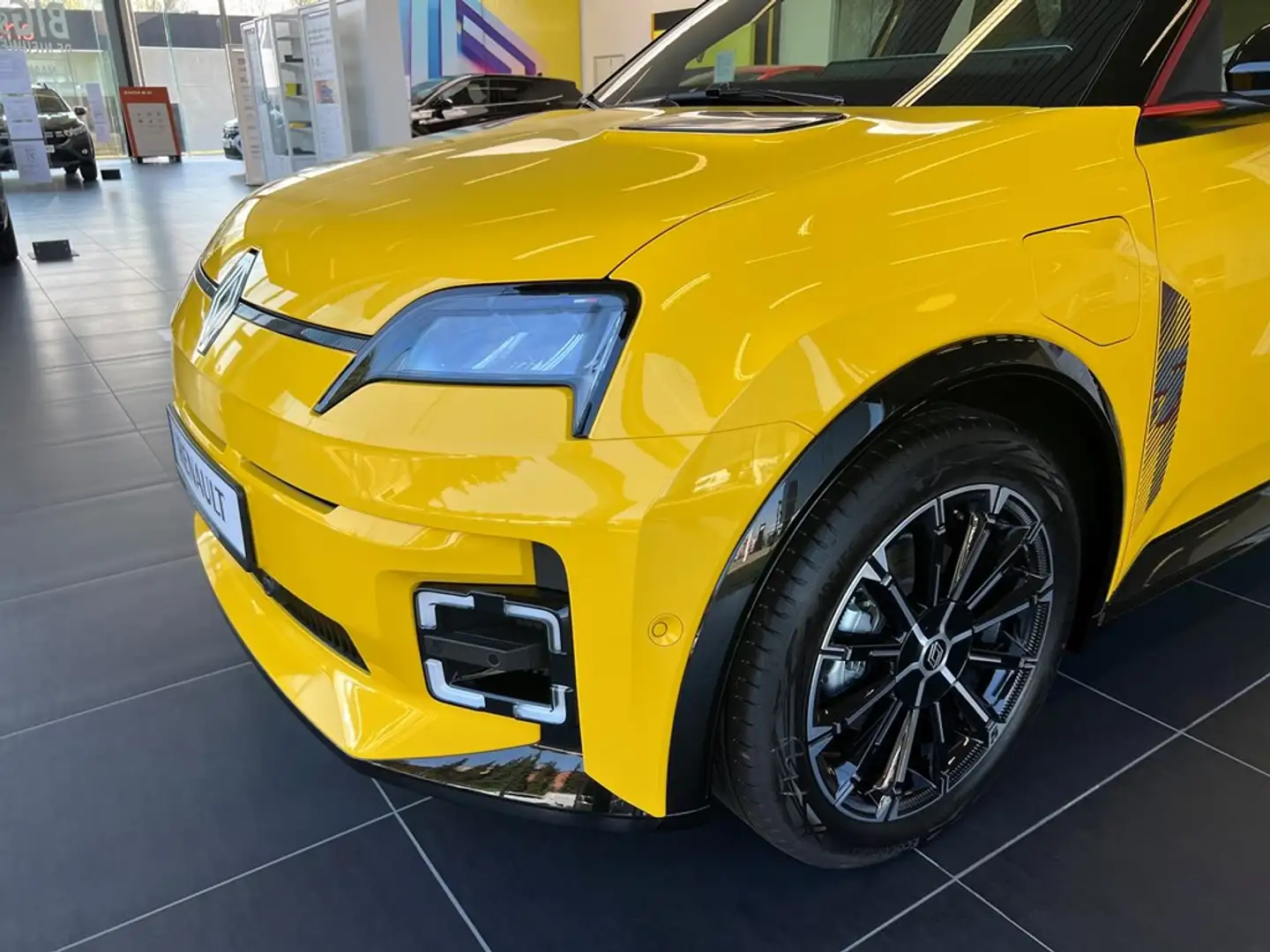 Renault R 5 Iconic cinq 150 hp comfort range Jaune - 2