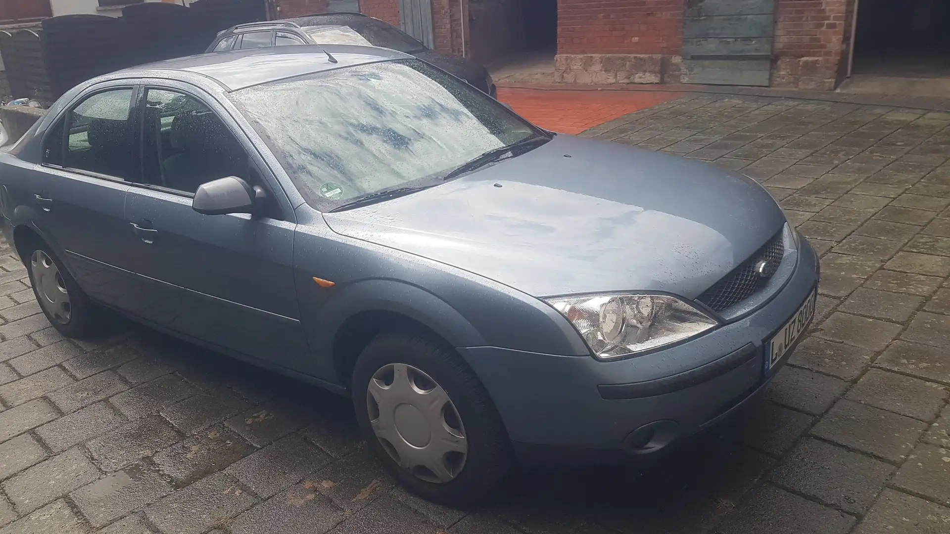 Ford Mondeo Limousine/Tüv bis 01.27/ Silber - 1