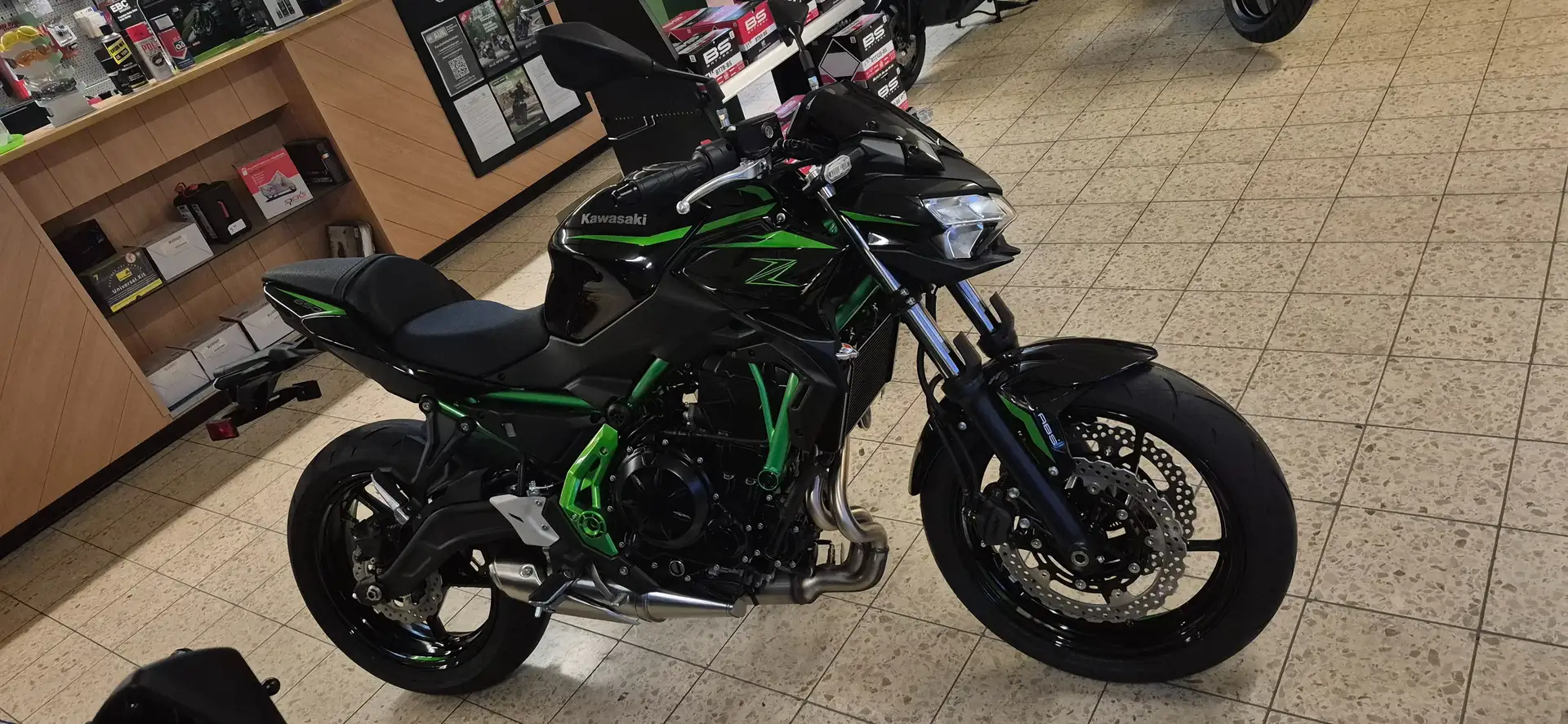 Kawasaki Z 650 Schwarz - 1