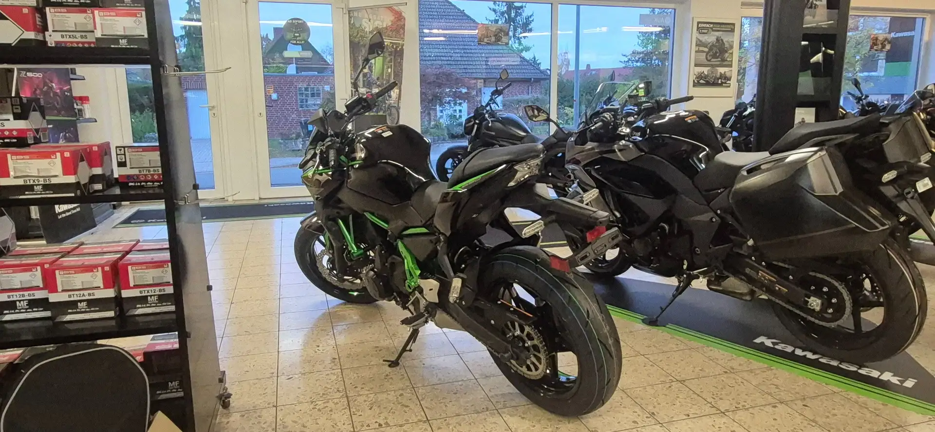 Kawasaki Z 650 Schwarz - 2