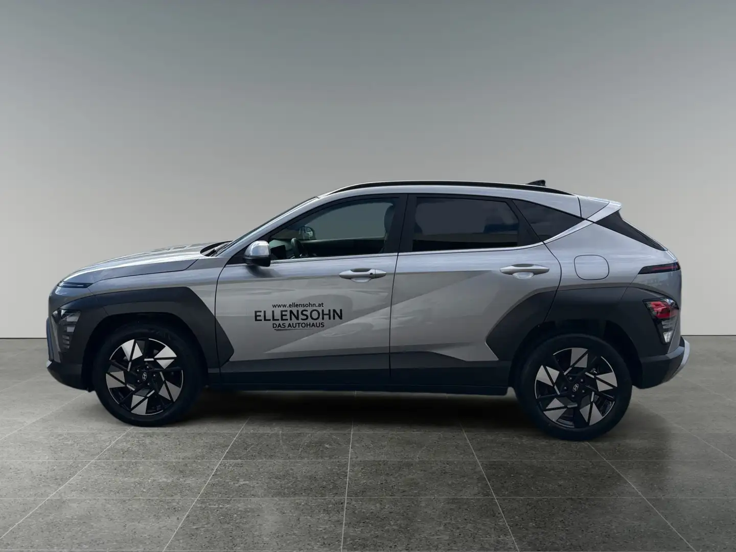 Hyundai KONA (SX2) GO Plus 1.6 T-GDI 4WD DCT Silber - 2