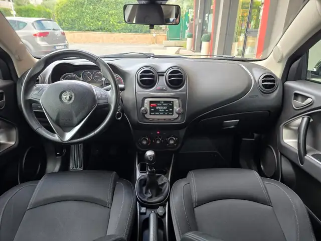 Alfa Romeo Mito view 4
