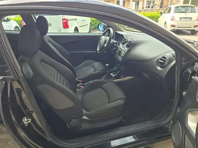Alfa Romeo Mito view 13