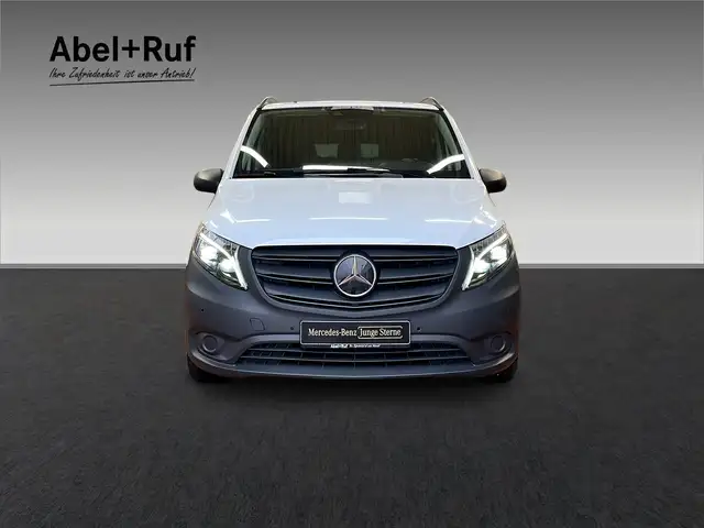 Mercedes-Benz Vito view 4