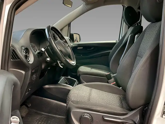 Mercedes-Benz Vito view 9
